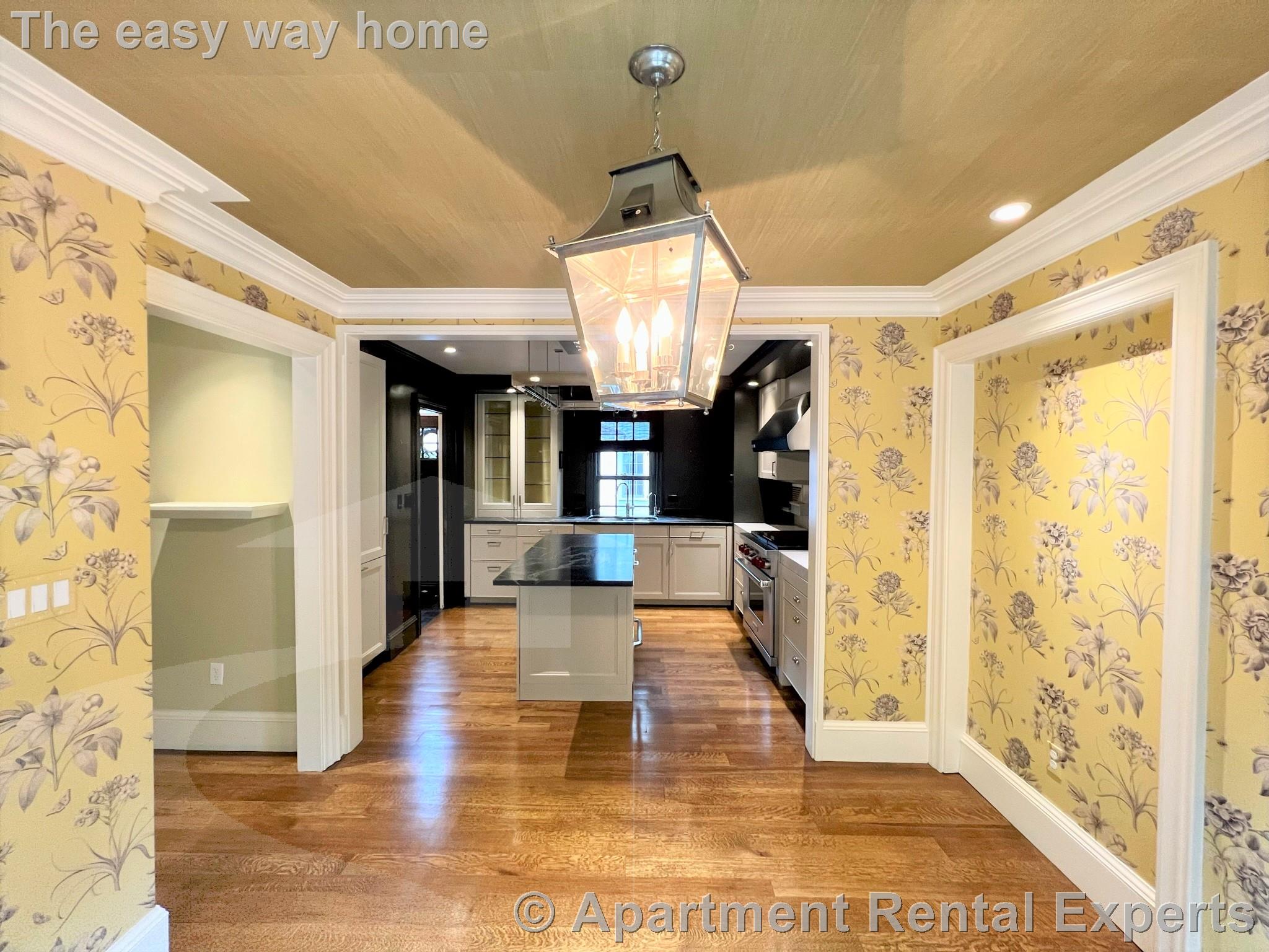 9 Foster Pl, Harvard Square