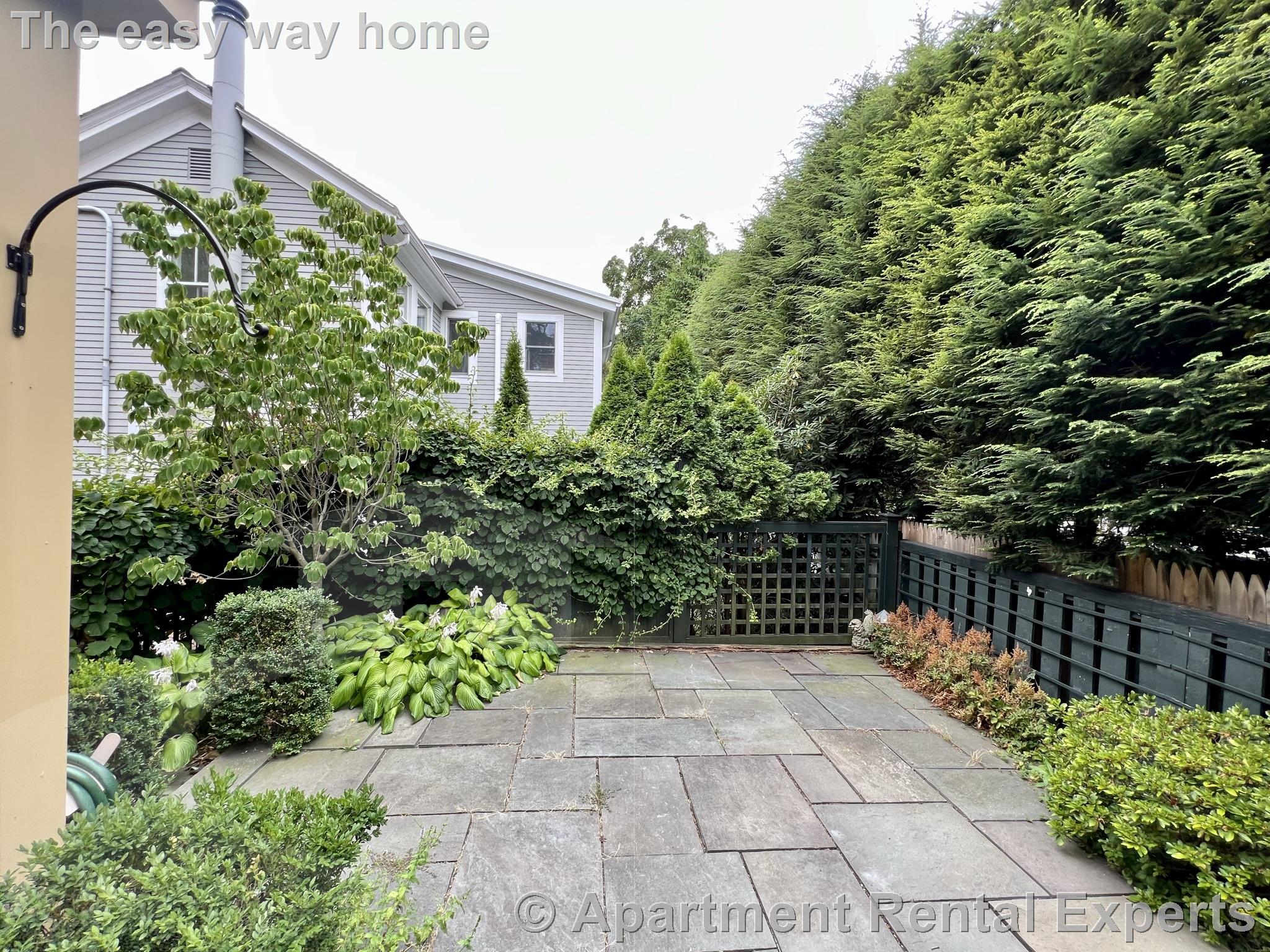 9 Foster Pl, Harvard Square