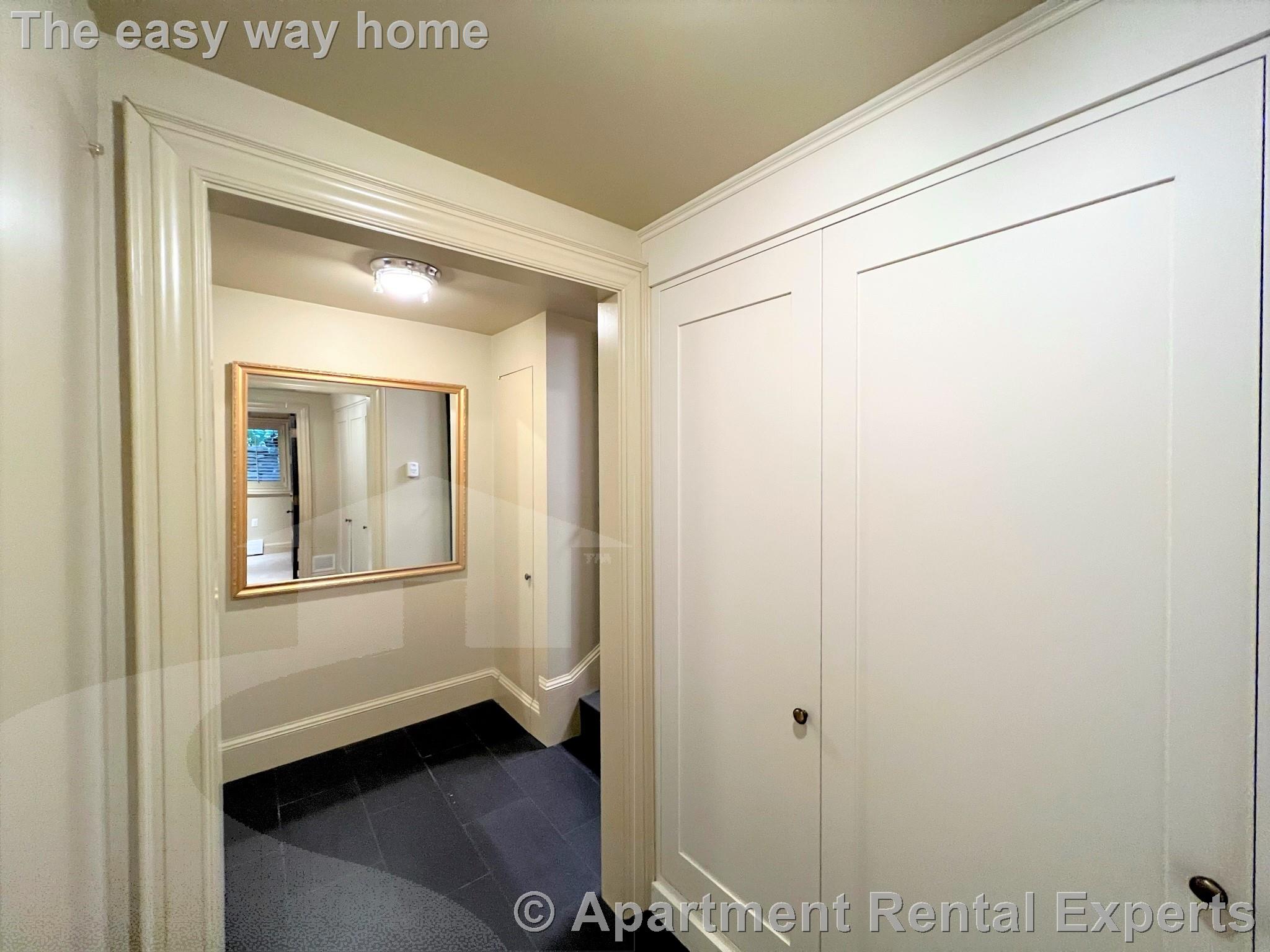 9 Foster Pl, Harvard Square