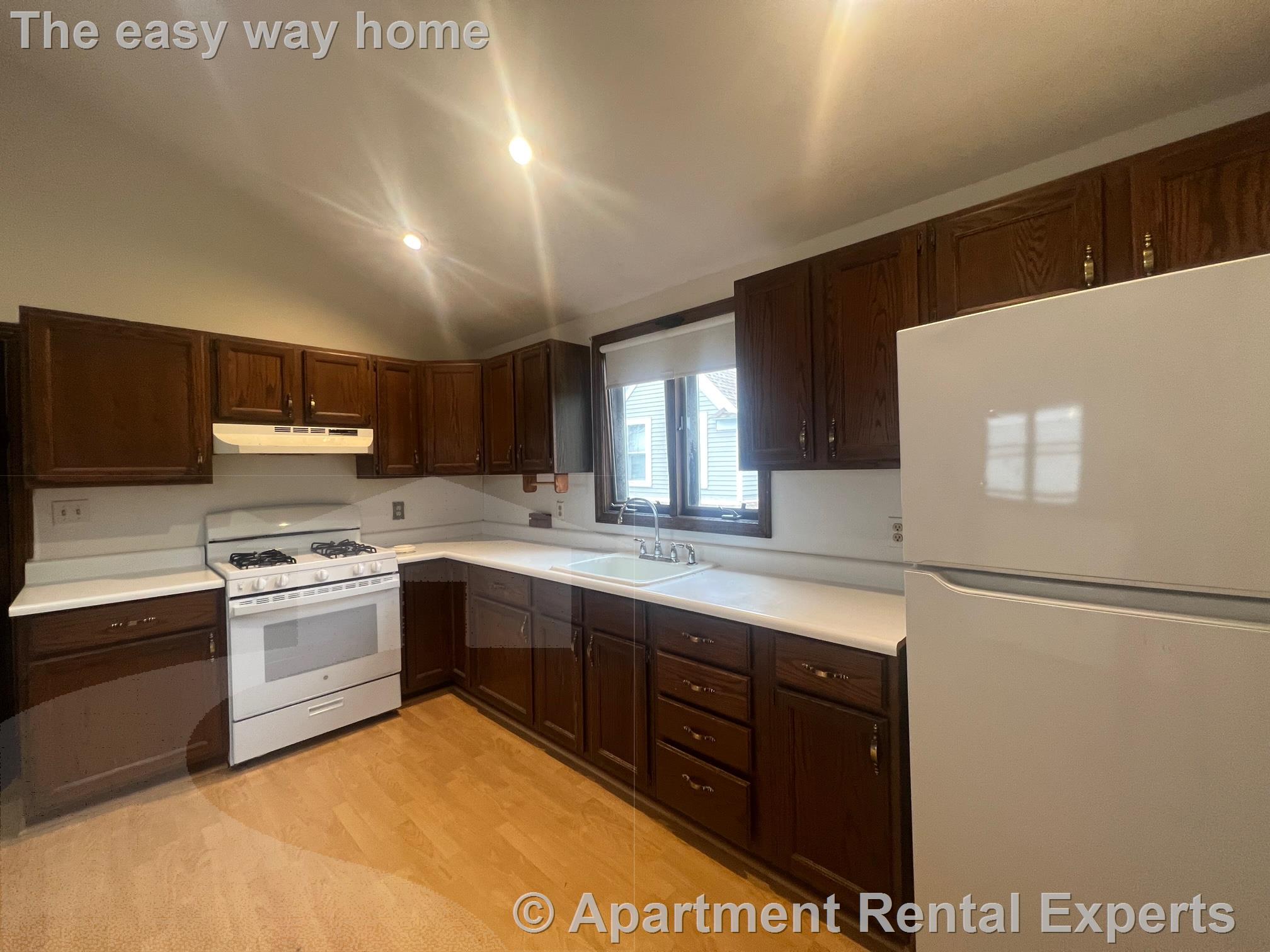 186 Powderhouse Blvd, Teele Square