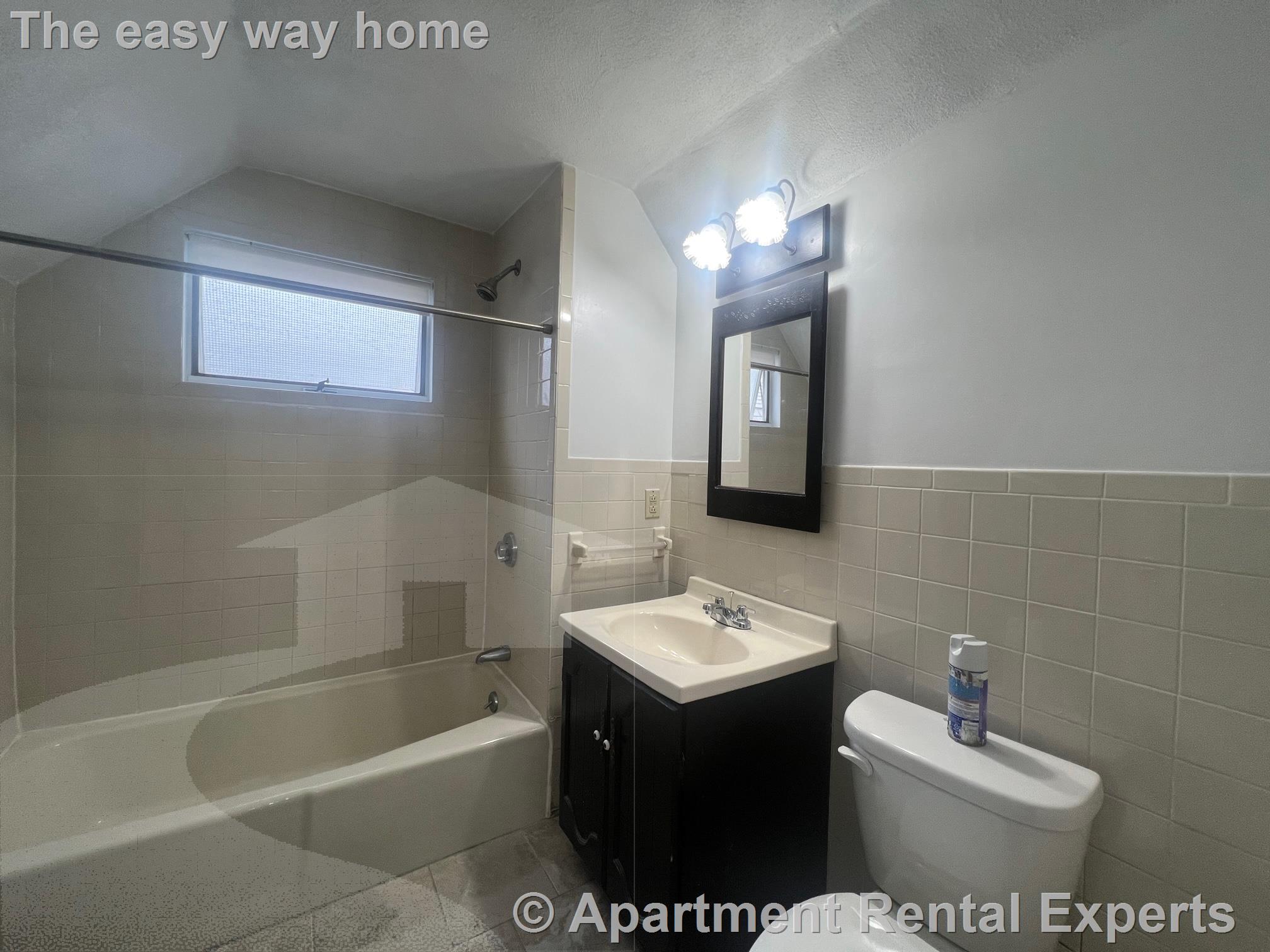 186 Powderhouse Blvd, Teele Square