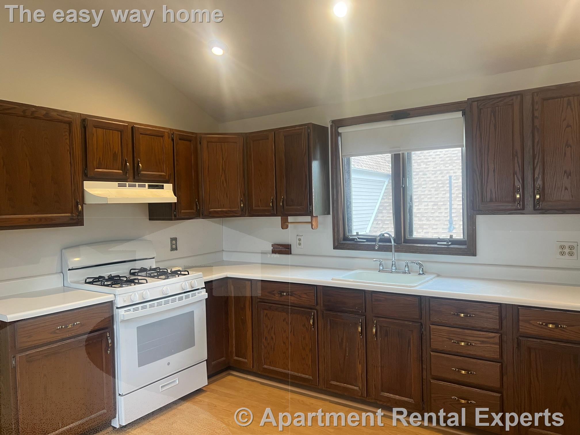 186 Powderhouse Blvd, Teele Square