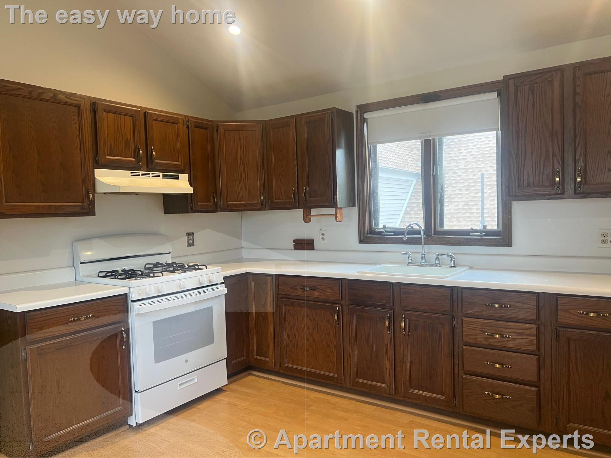 186 Powderhouse Blvd, Teele Square