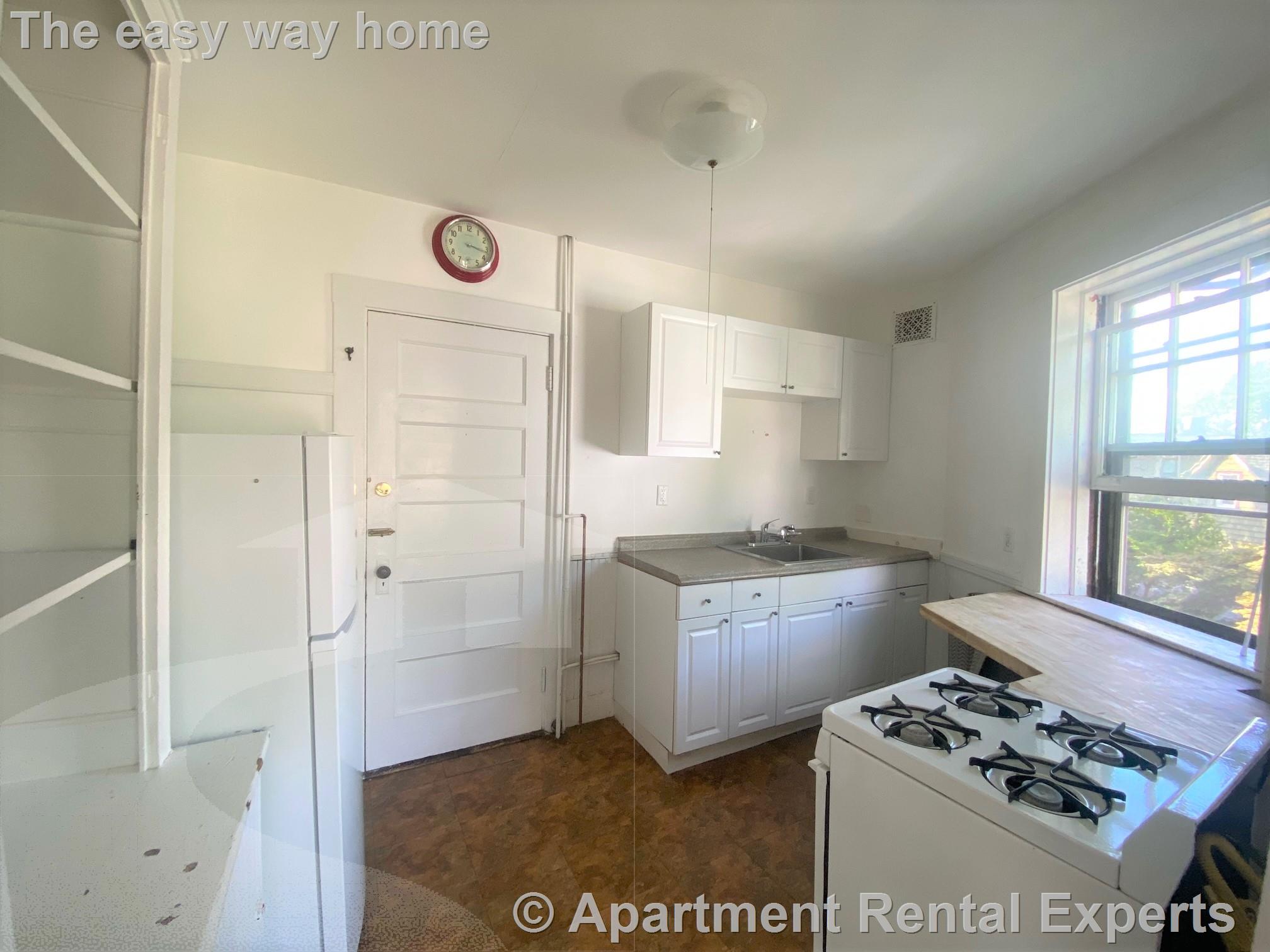 269 Huron Ave, Huron Village