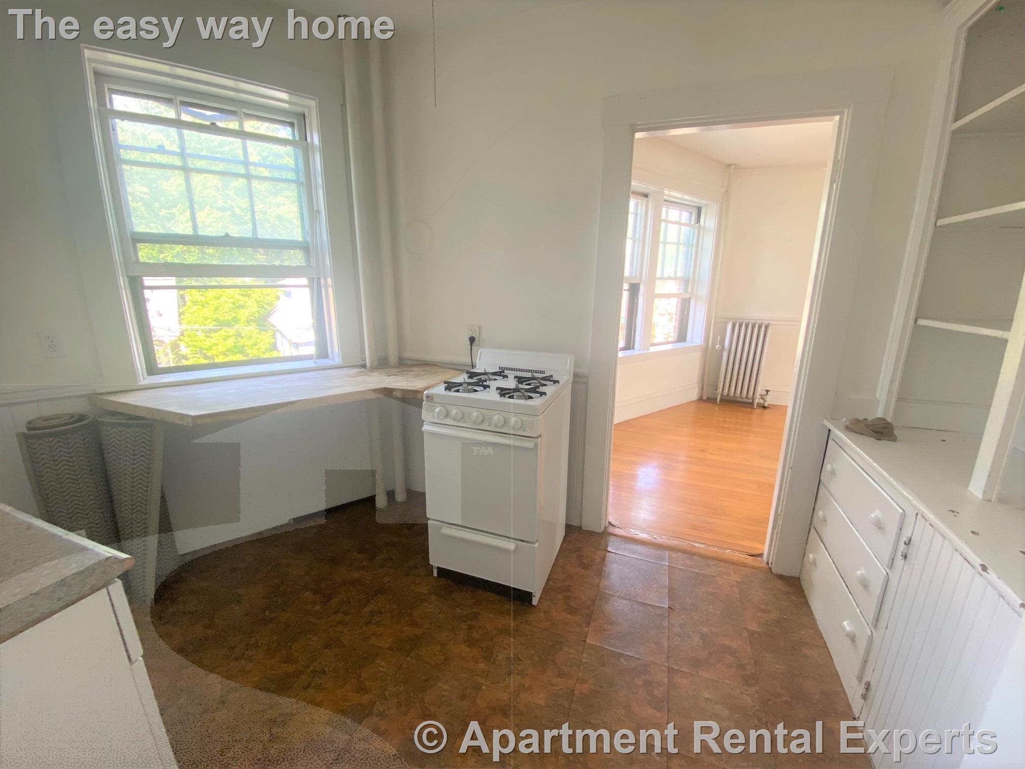 269 Huron Ave, Huron Village