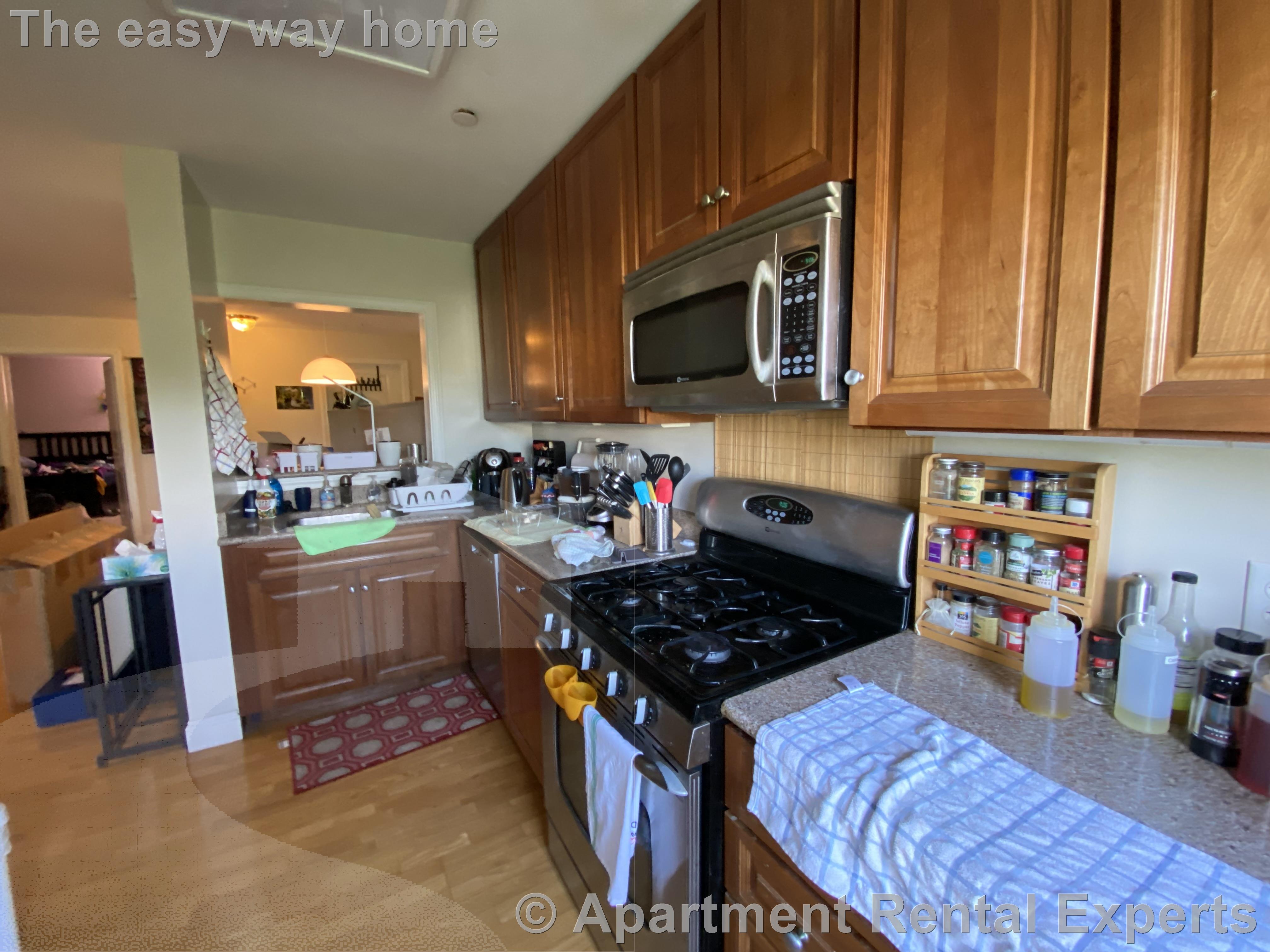 318 Rindge Ave, North Cambridge