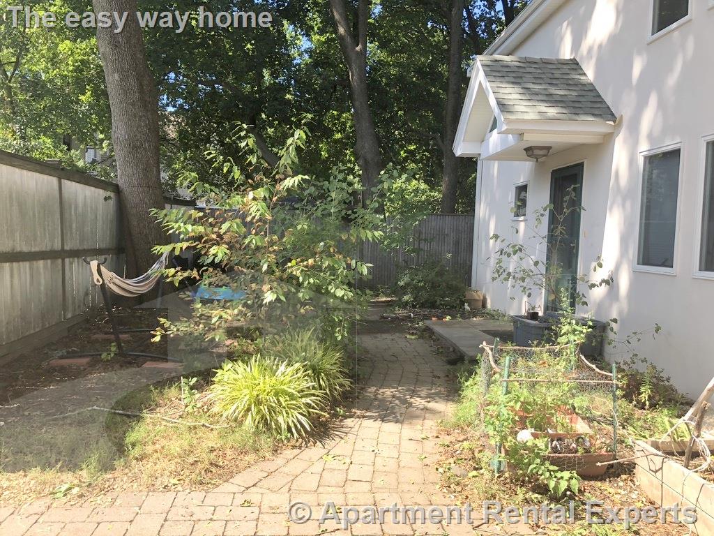 44 Monument St, West Medford