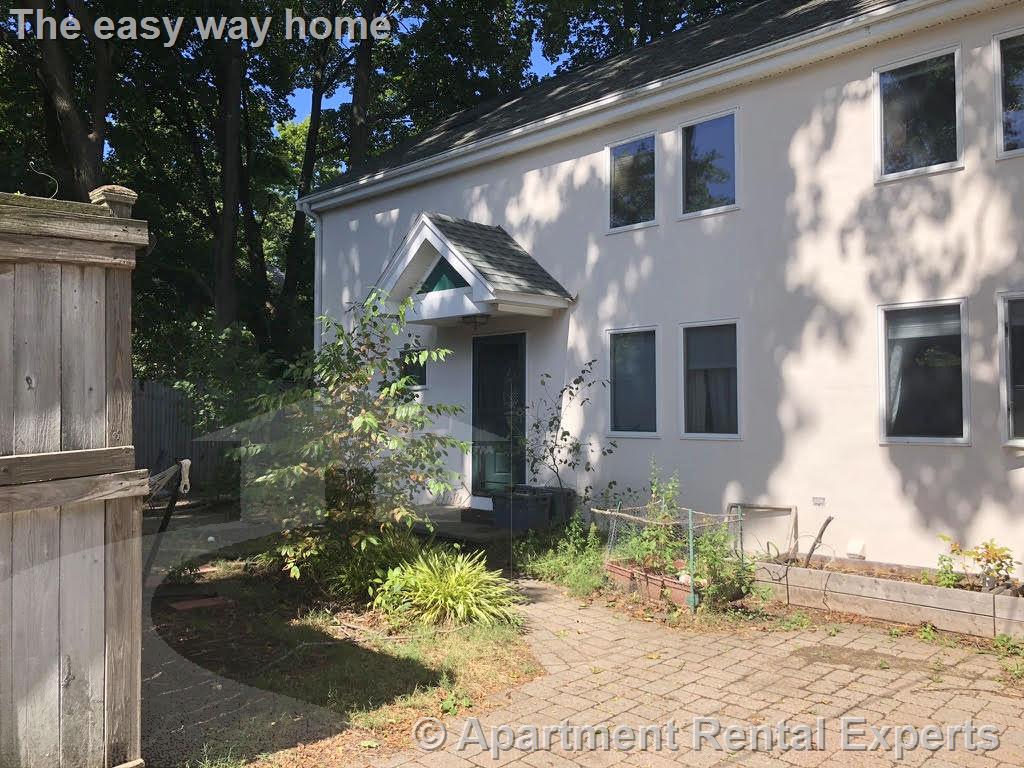 44 Monument St, West Medford