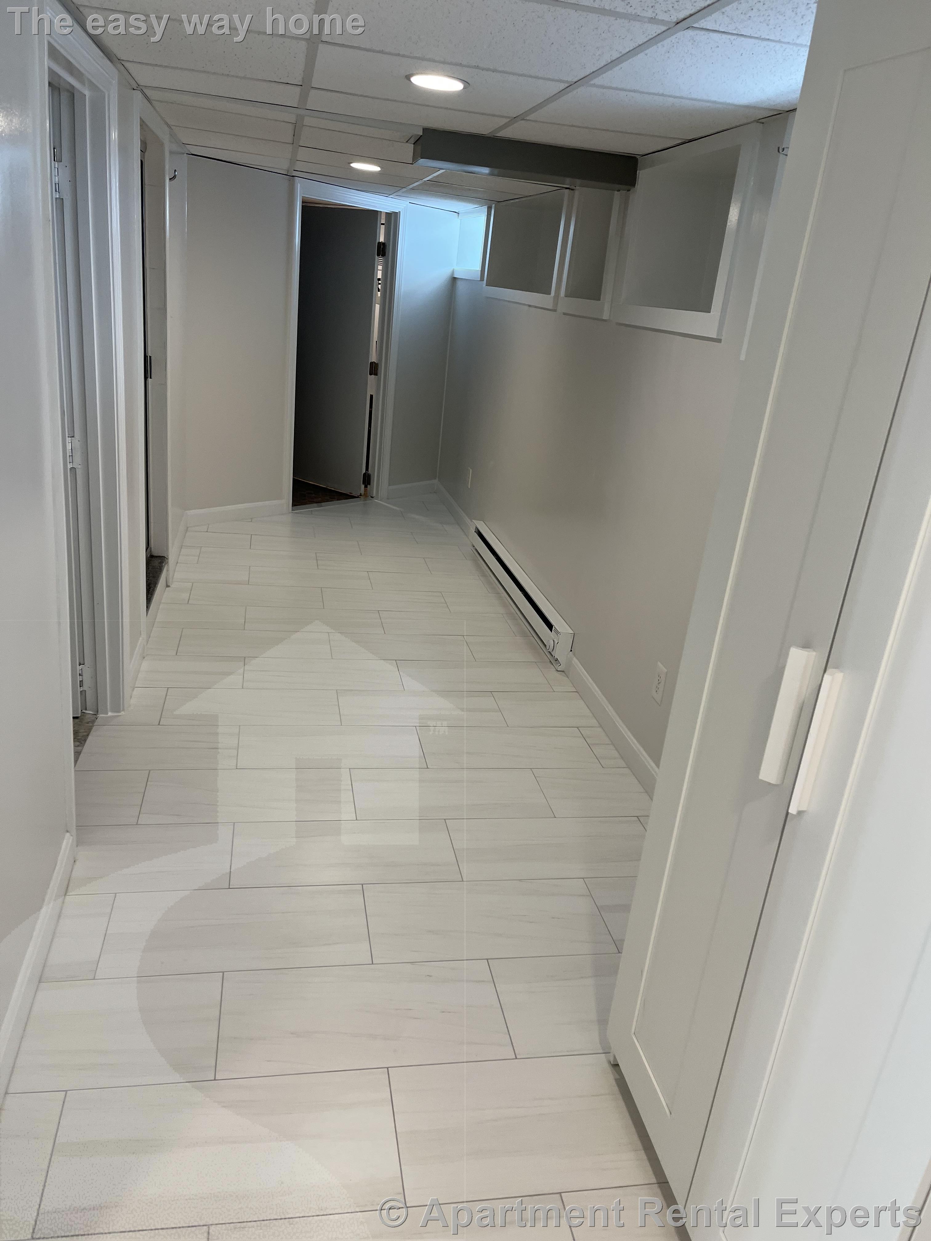 77 Fairfax St, Tufts