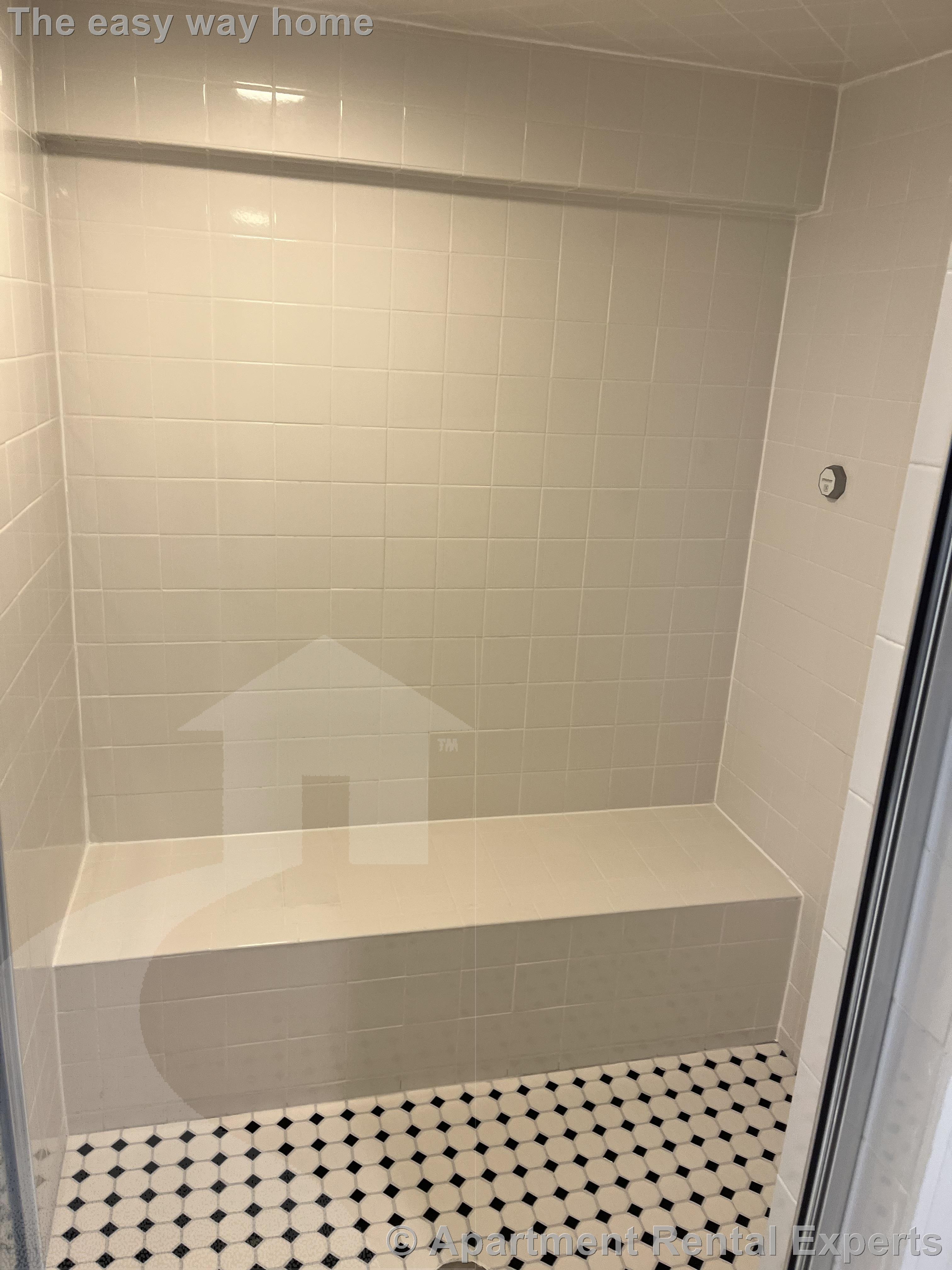 77 Fairfax St, Tufts