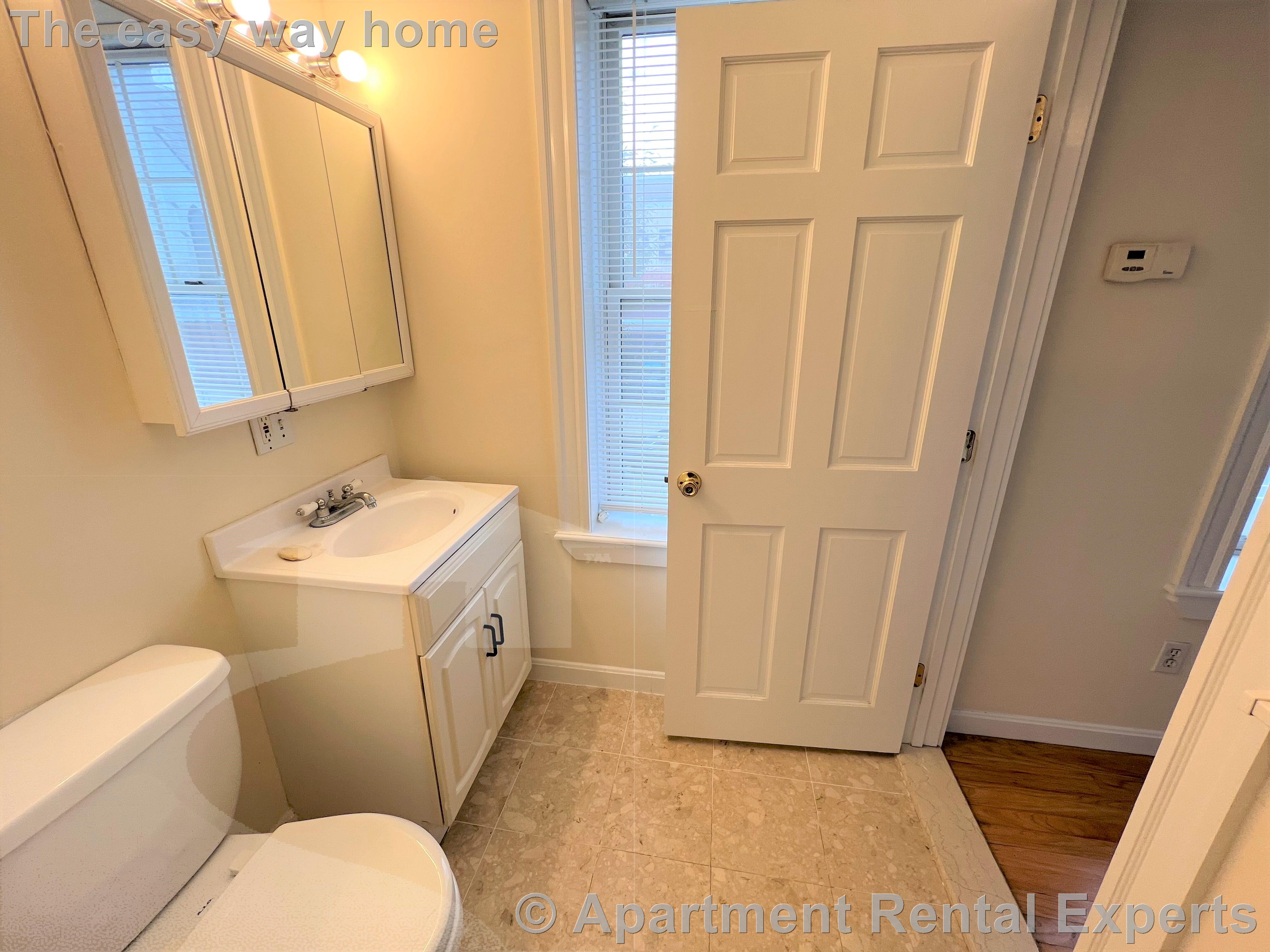 8 Bishop Allen Dr, Central Square