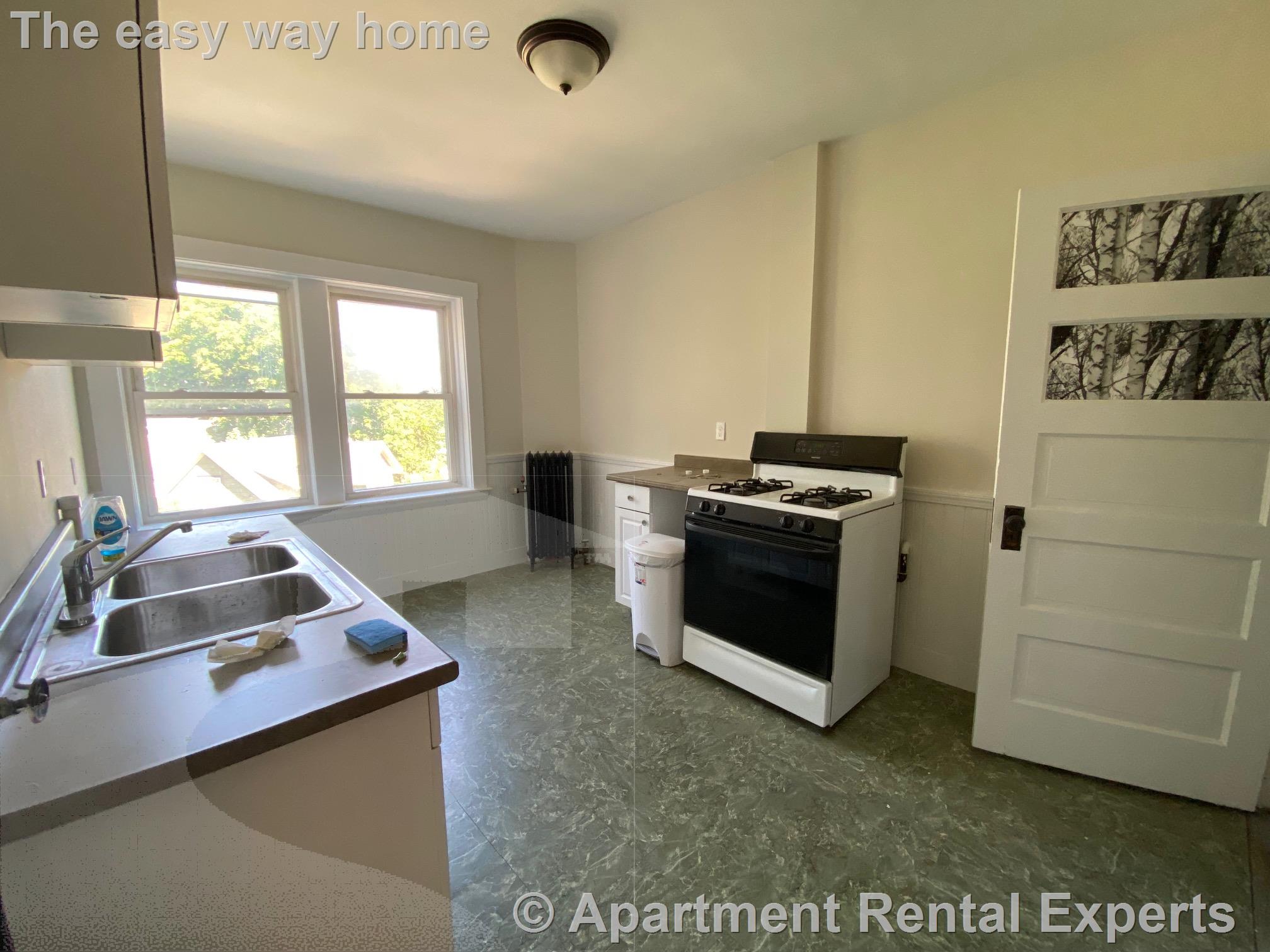 269 Huron Ave, Huron Village