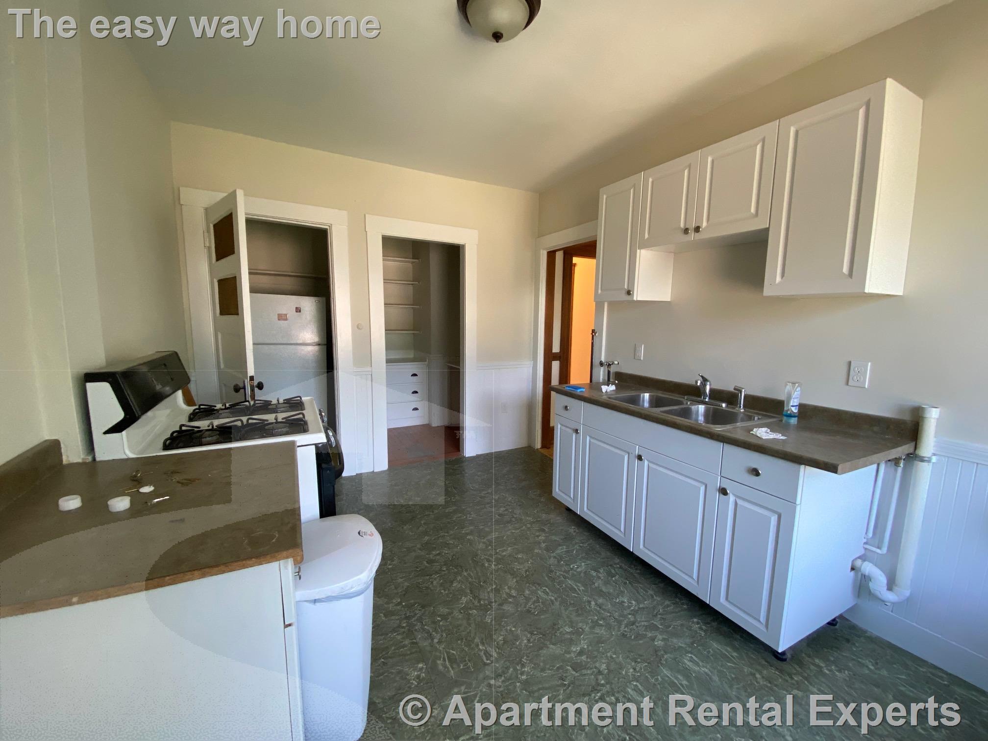 269 Huron Ave, Huron Village