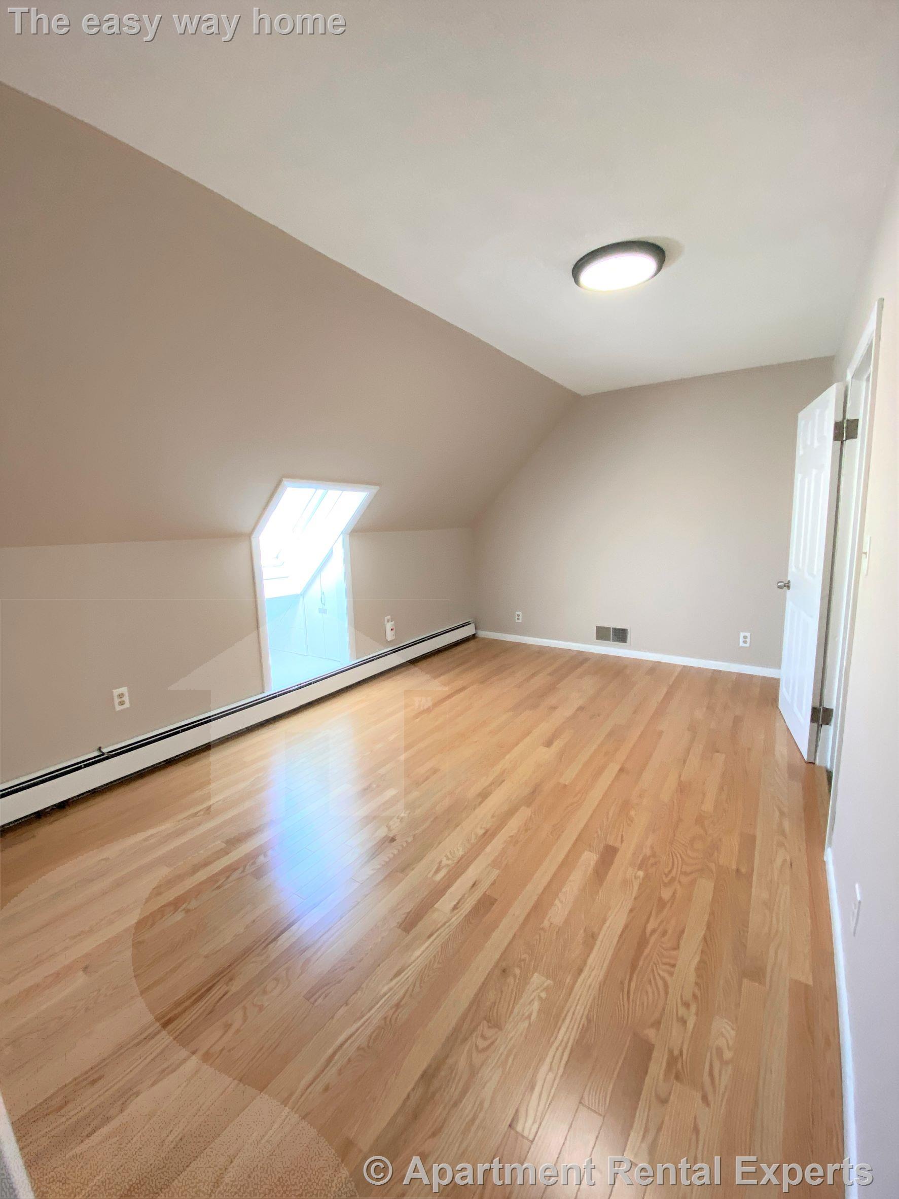 179 Emerald St, Malden Center