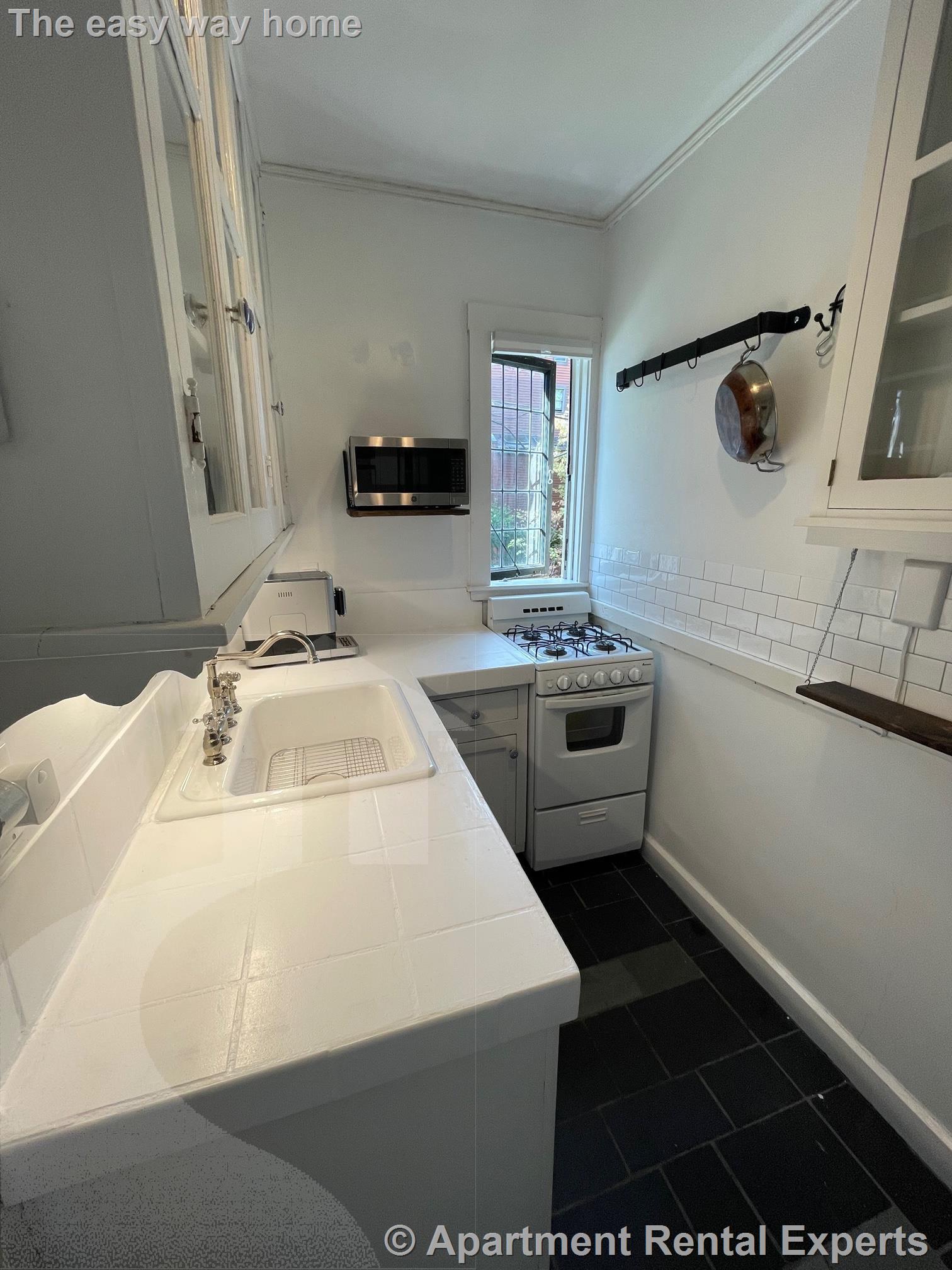 10 Dana St, Harvard Square