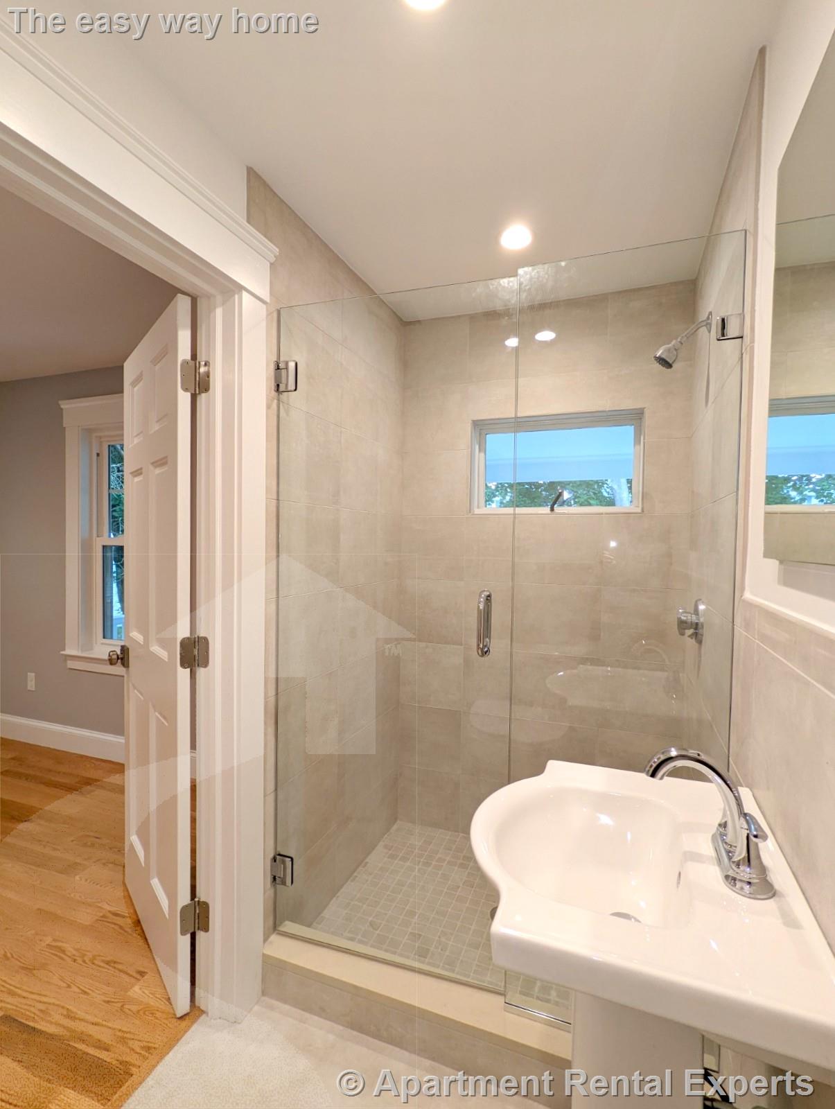 34 Brimmer St, Belmont Line