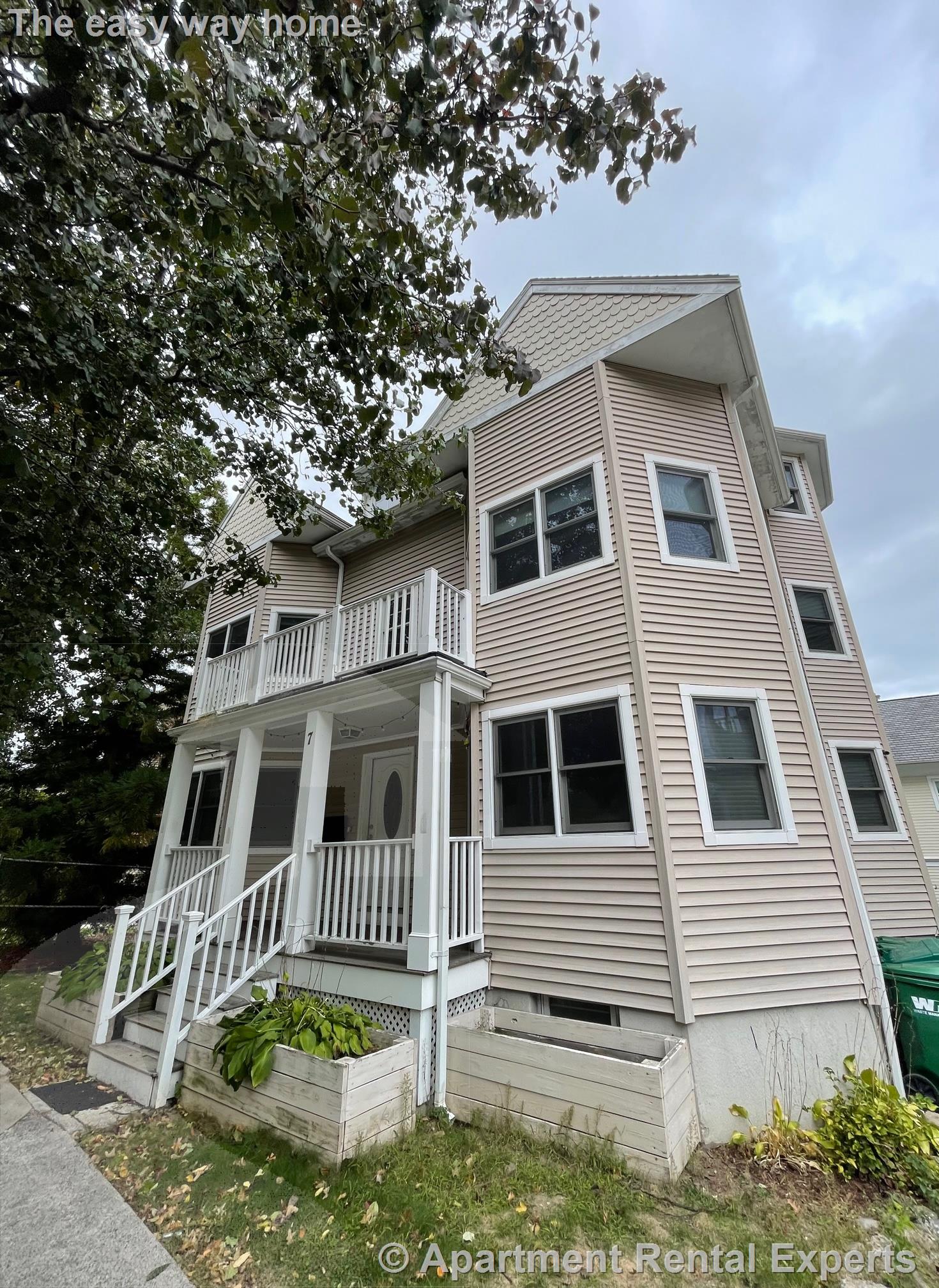 7 Capen St, Tufts