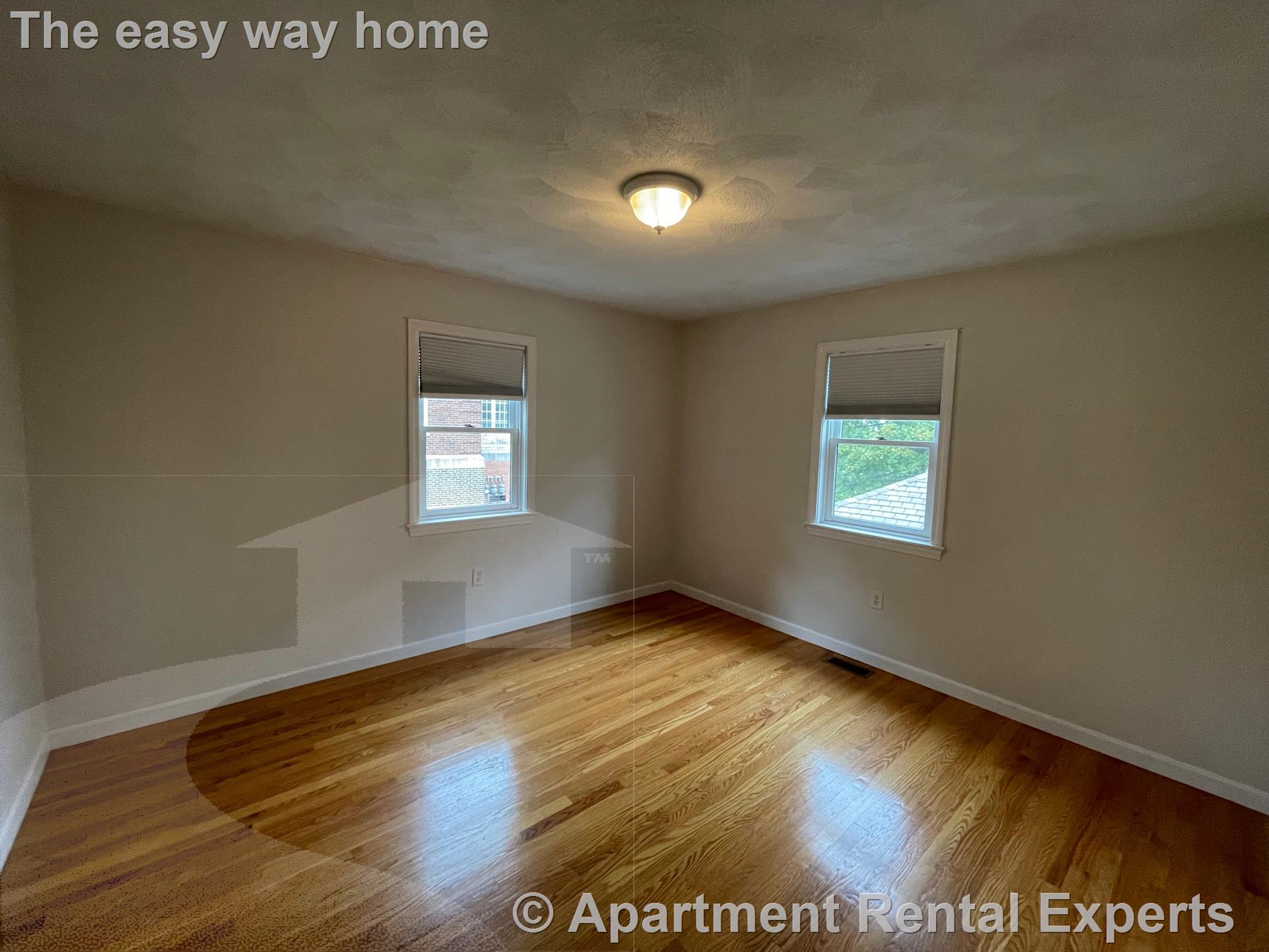 7 Capen St, Tufts