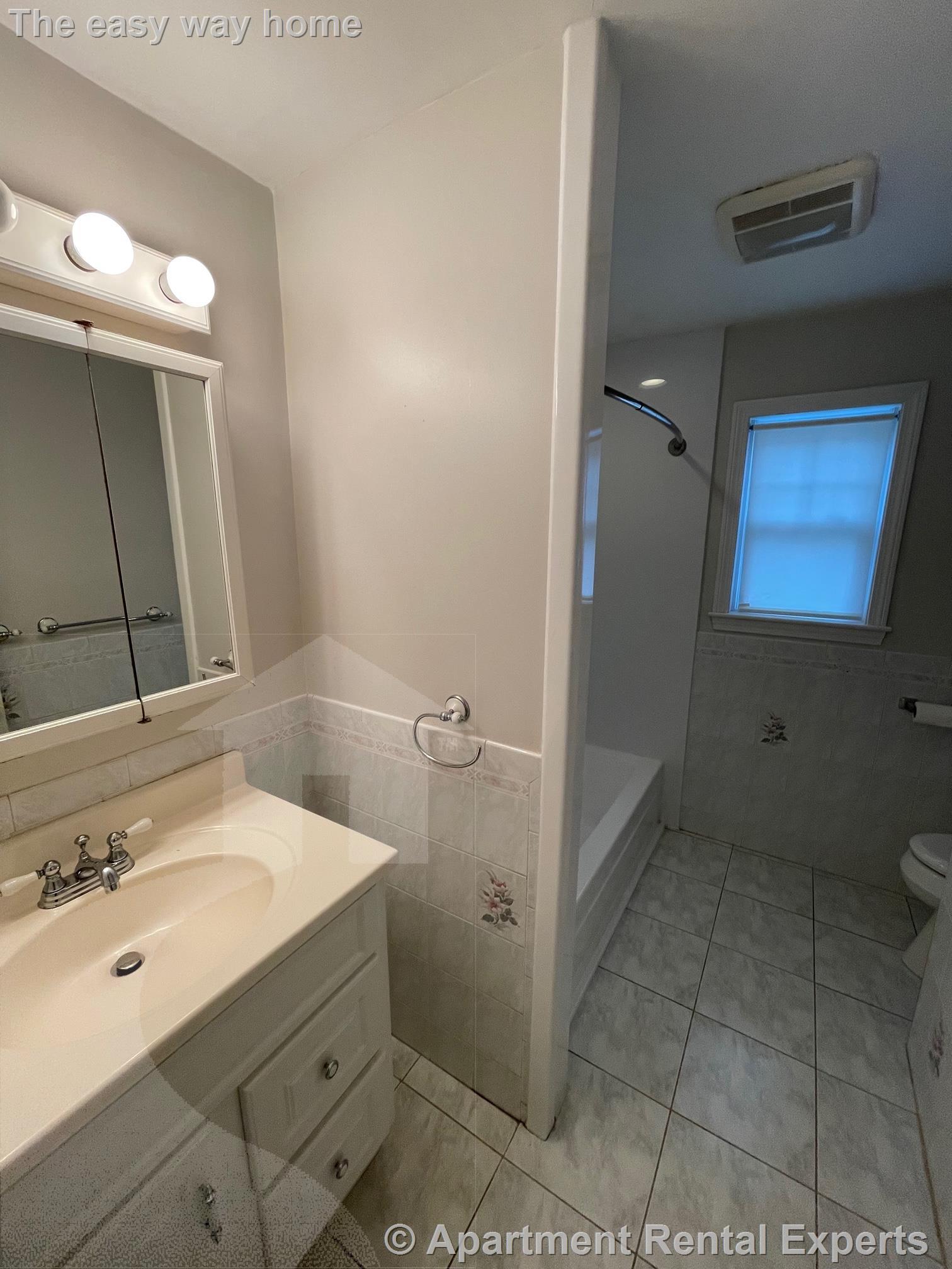 7 Capen St, Tufts