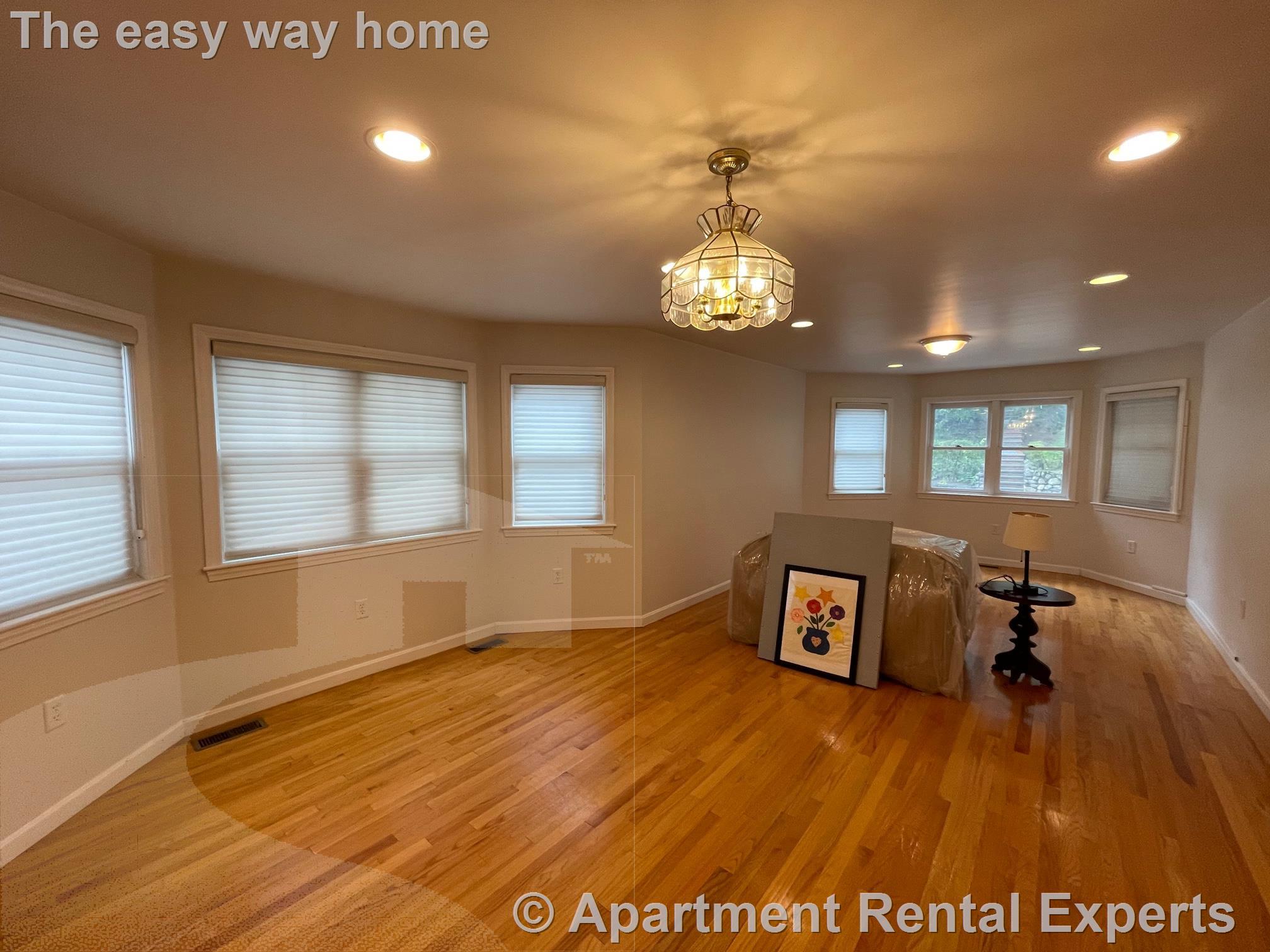 7 Capen St, Tufts