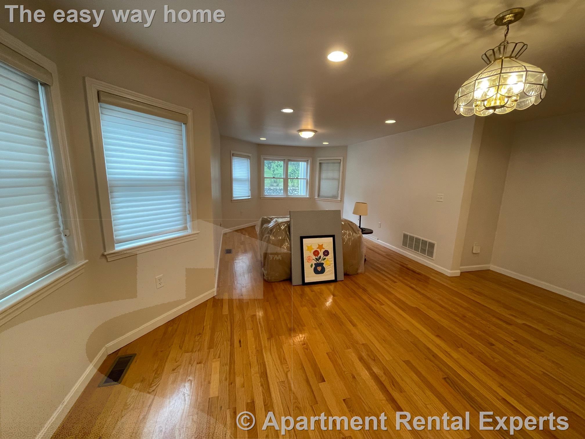 7 Capen St, Tufts