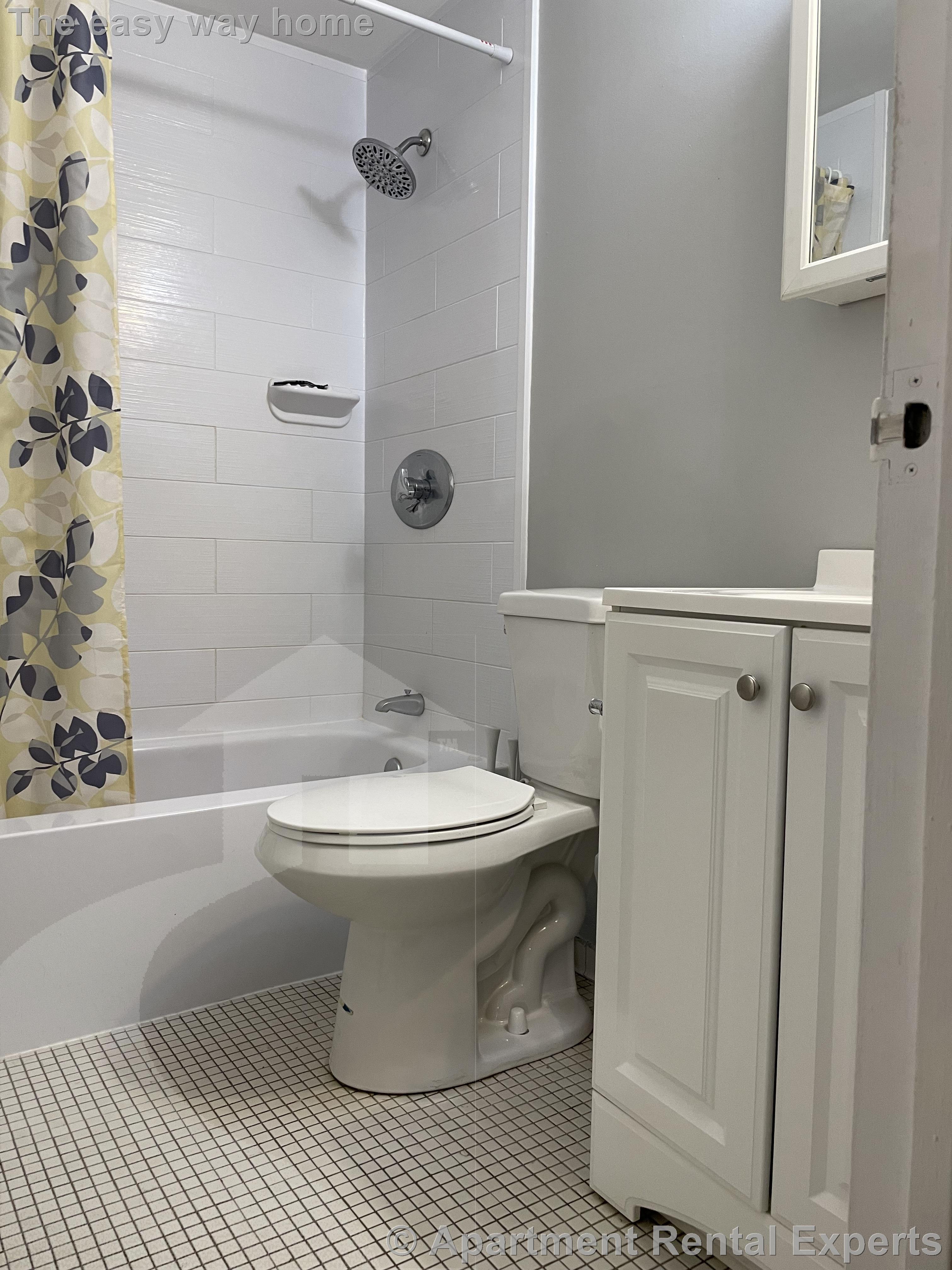 1105 Massachusetts Ave, Harvard Square