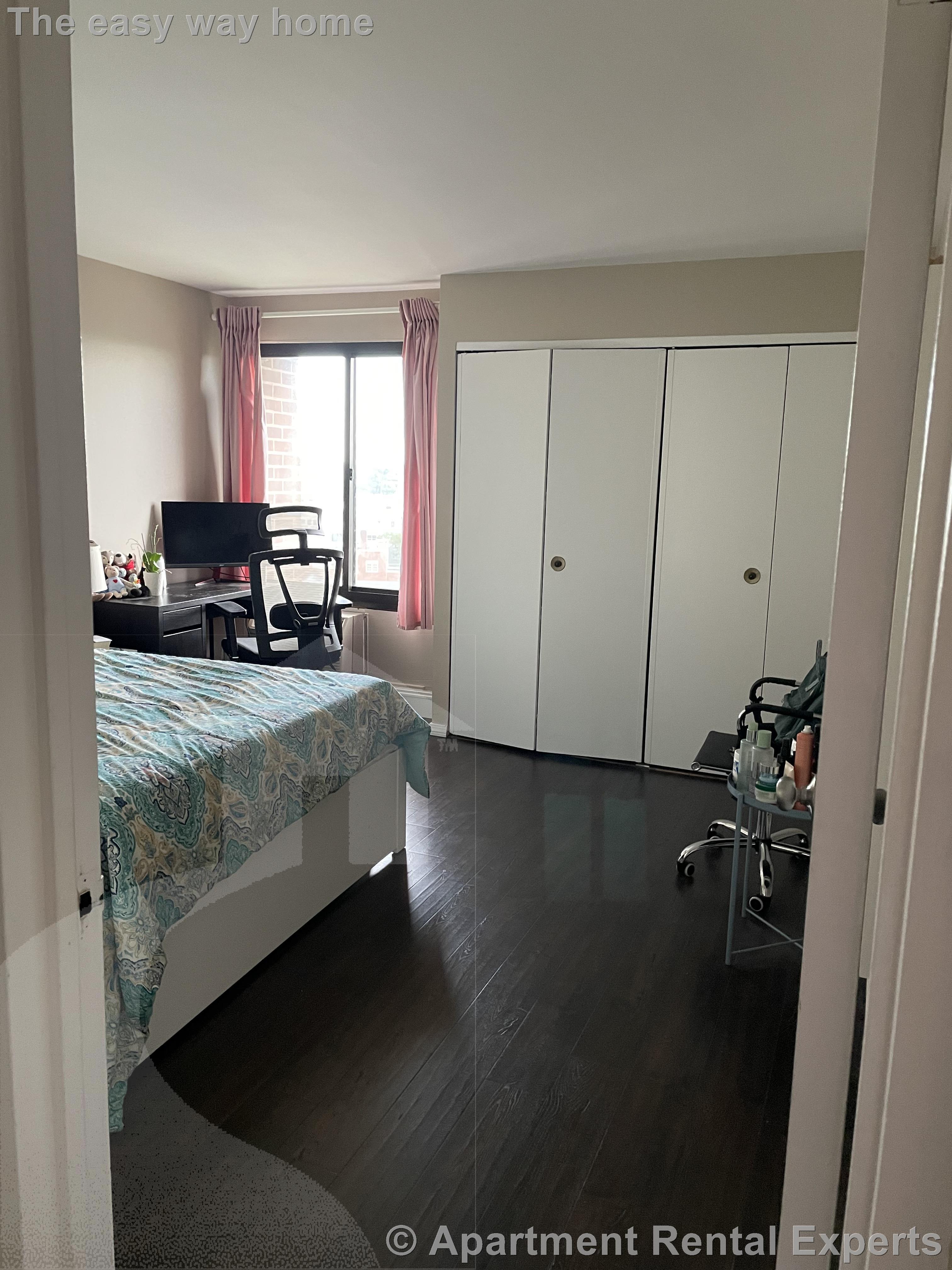 1105 Massachusetts Ave, Harvard Square