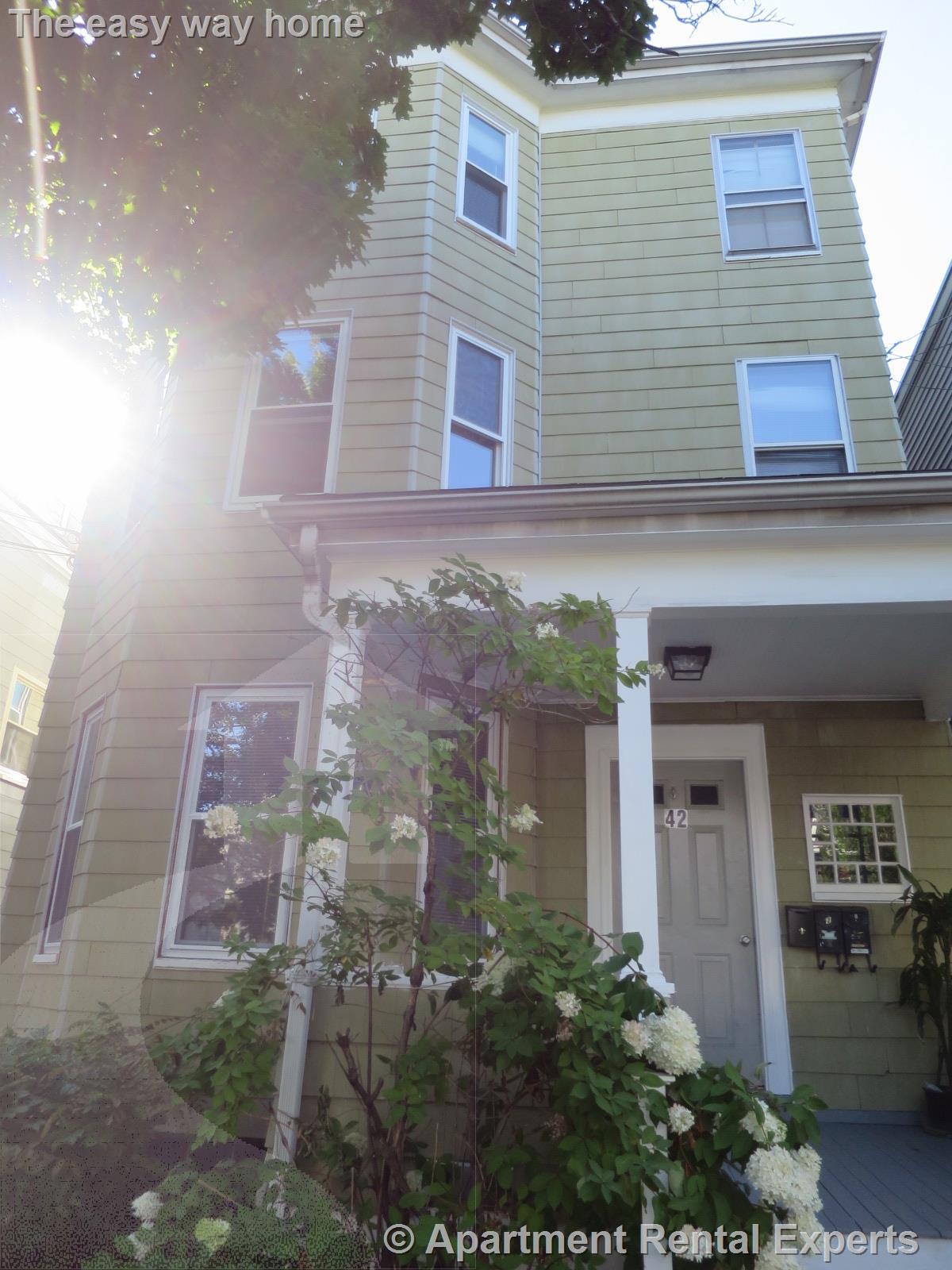 42 Glenwood Rd, Magoun Square