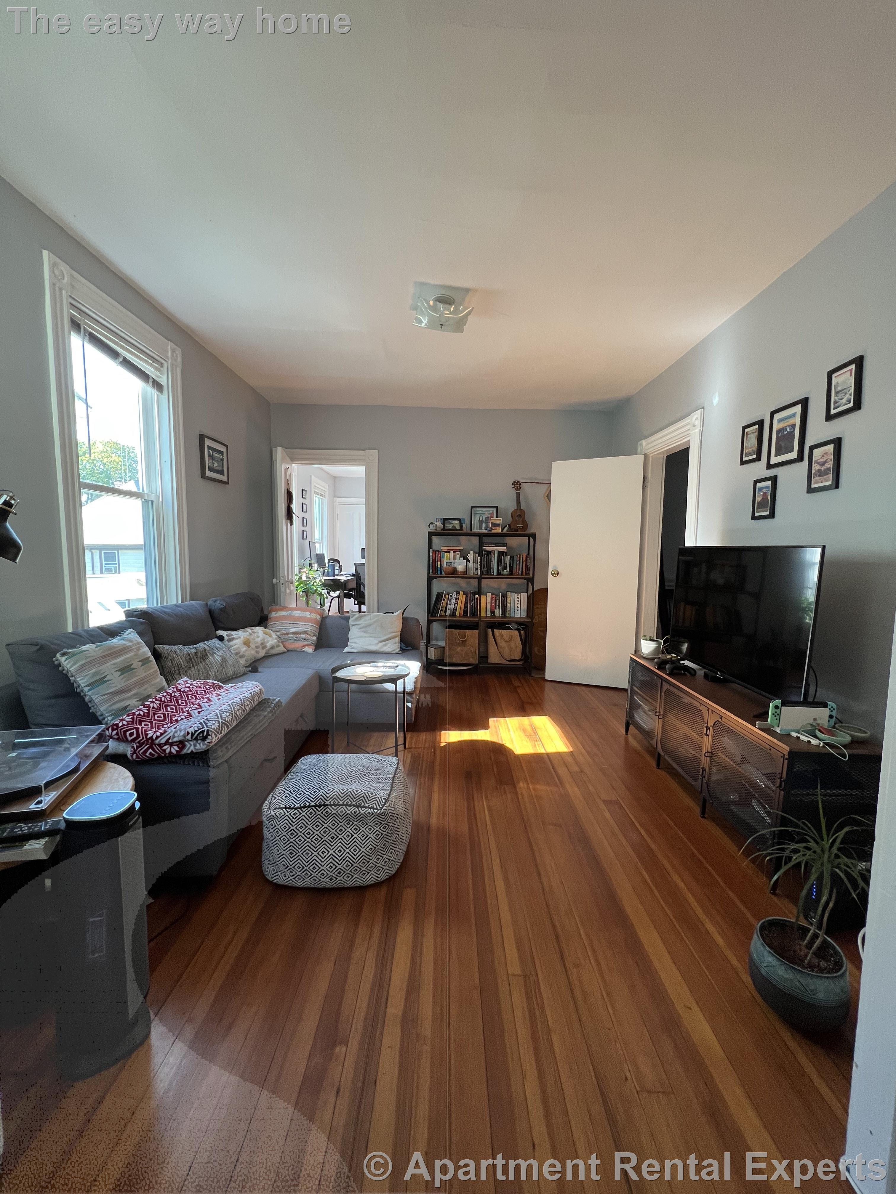 42 Glenwood Rd, Magoun Square