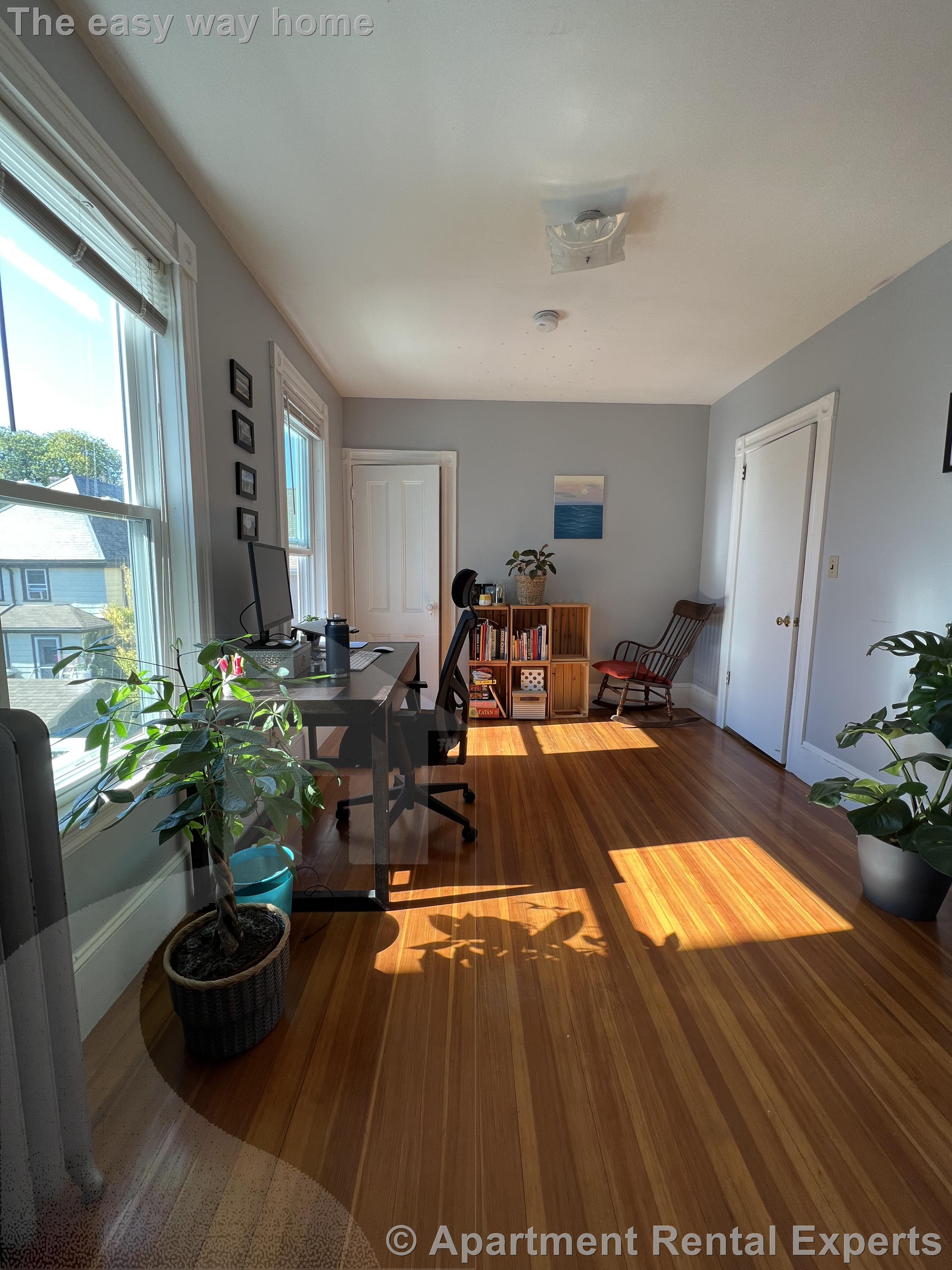 42 Glenwood Rd, Magoun Square