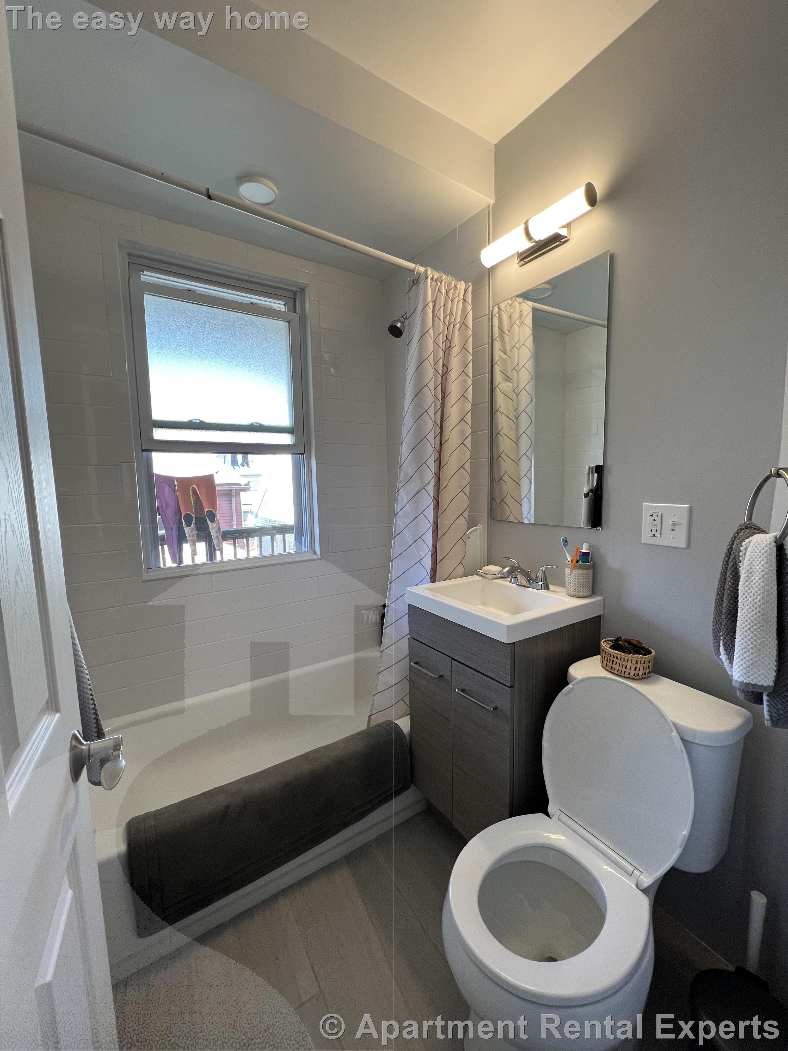 42 Glenwood Rd, Magoun Square