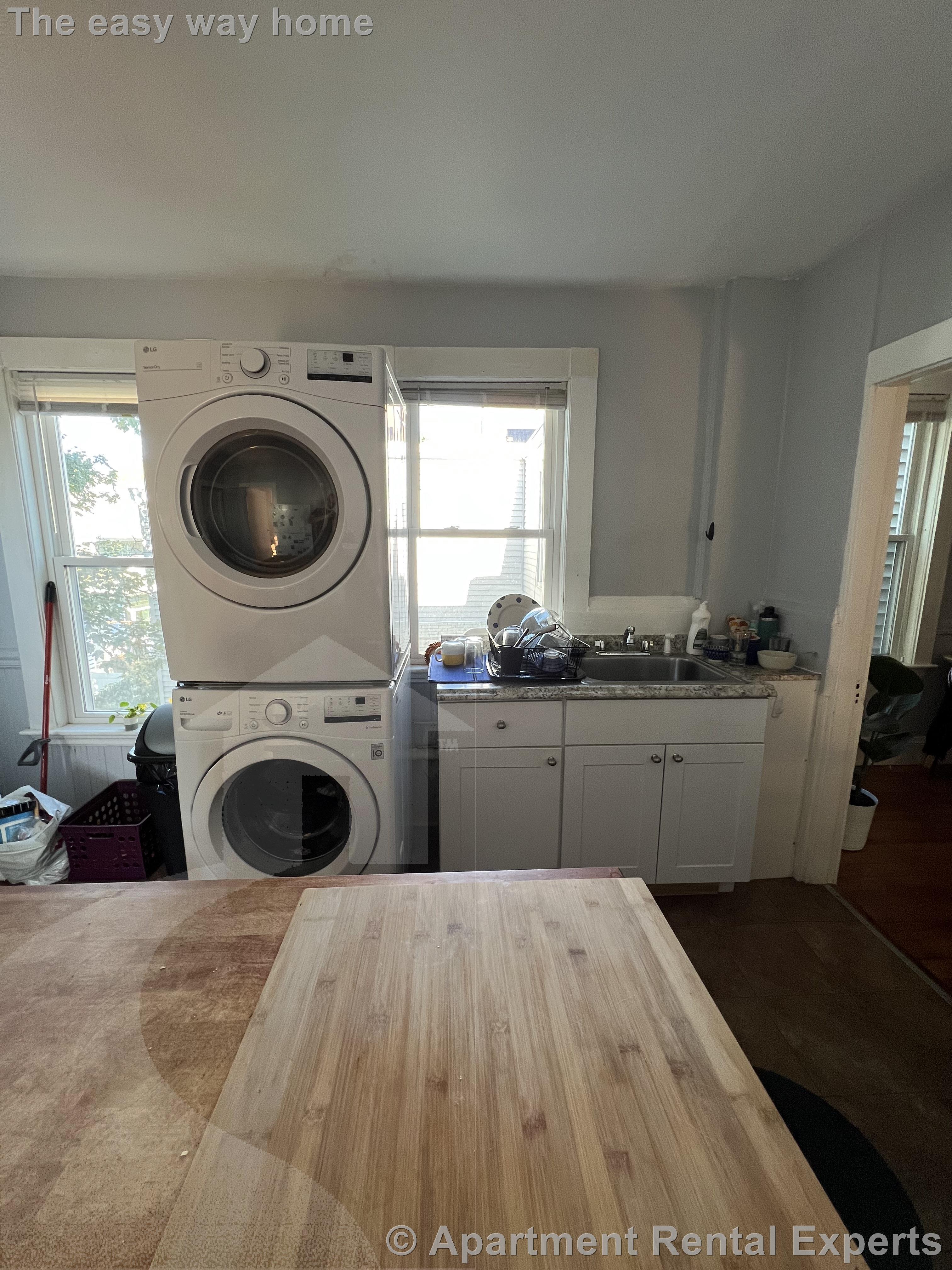 42 Glenwood Rd, Magoun Square