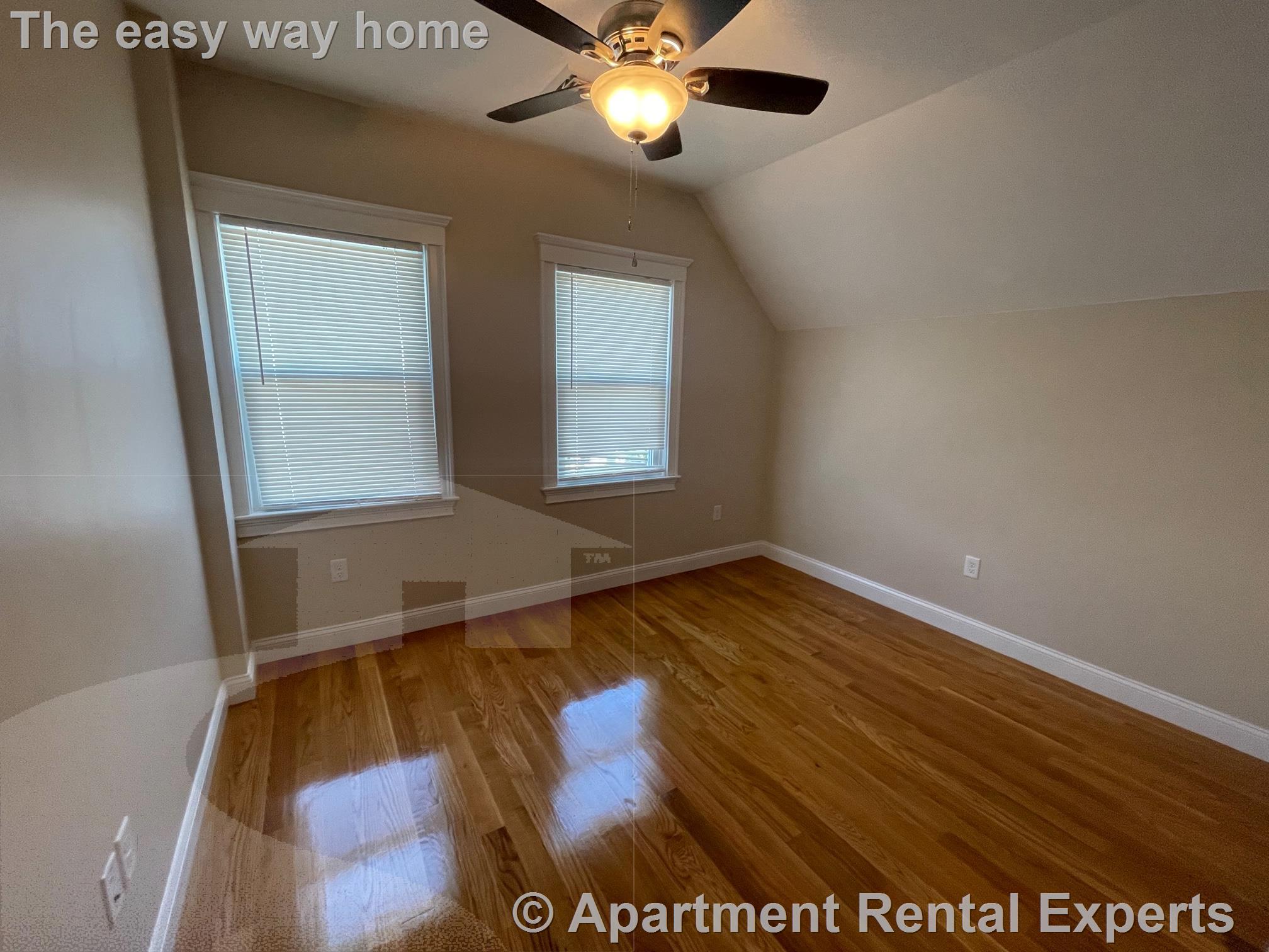 52 Albion St, Magoun Square