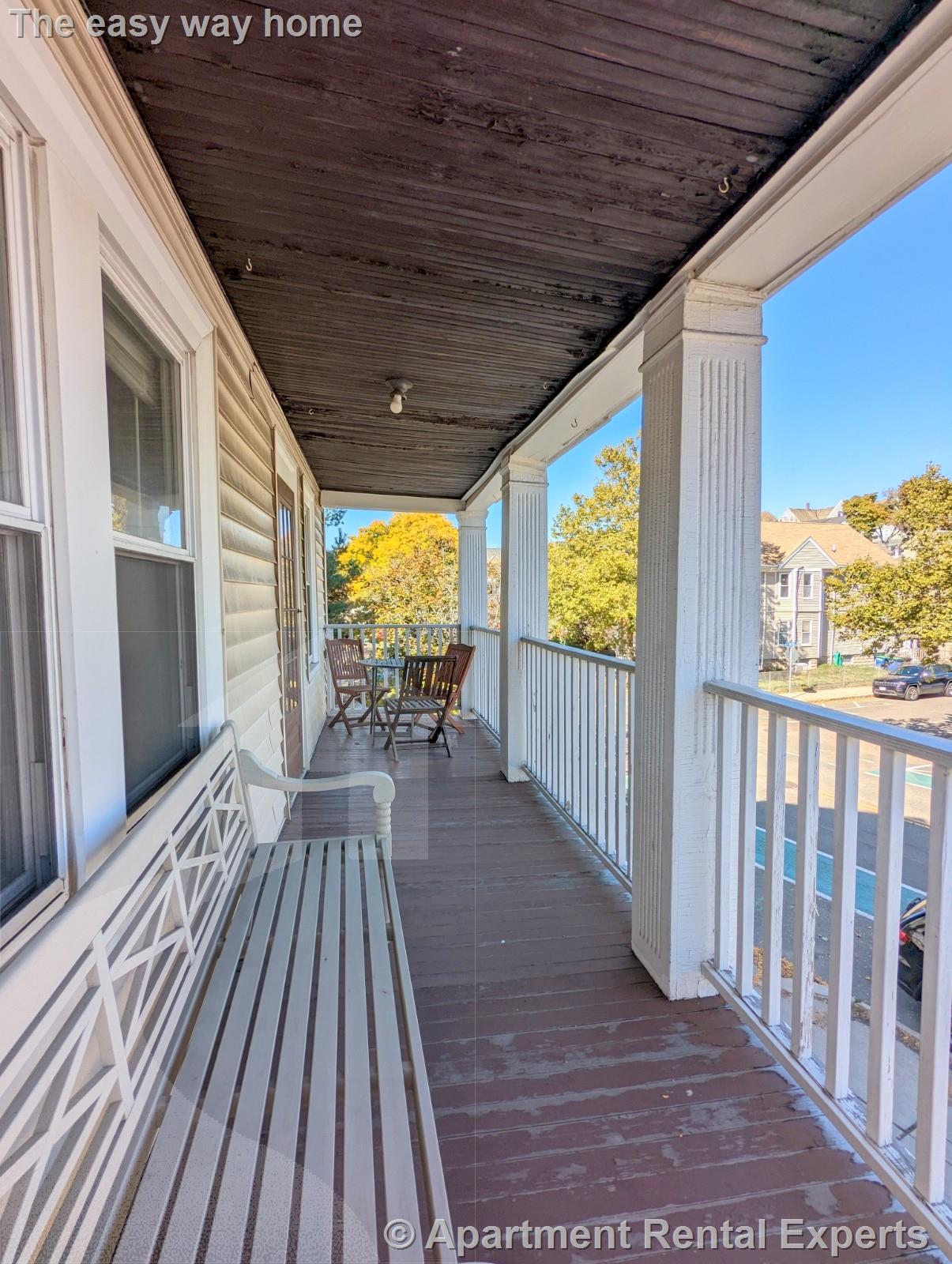 998 Broadway, Davis Square