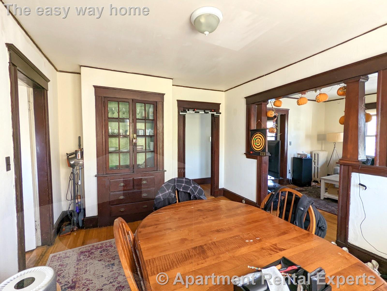 998 Broadway, Davis Square