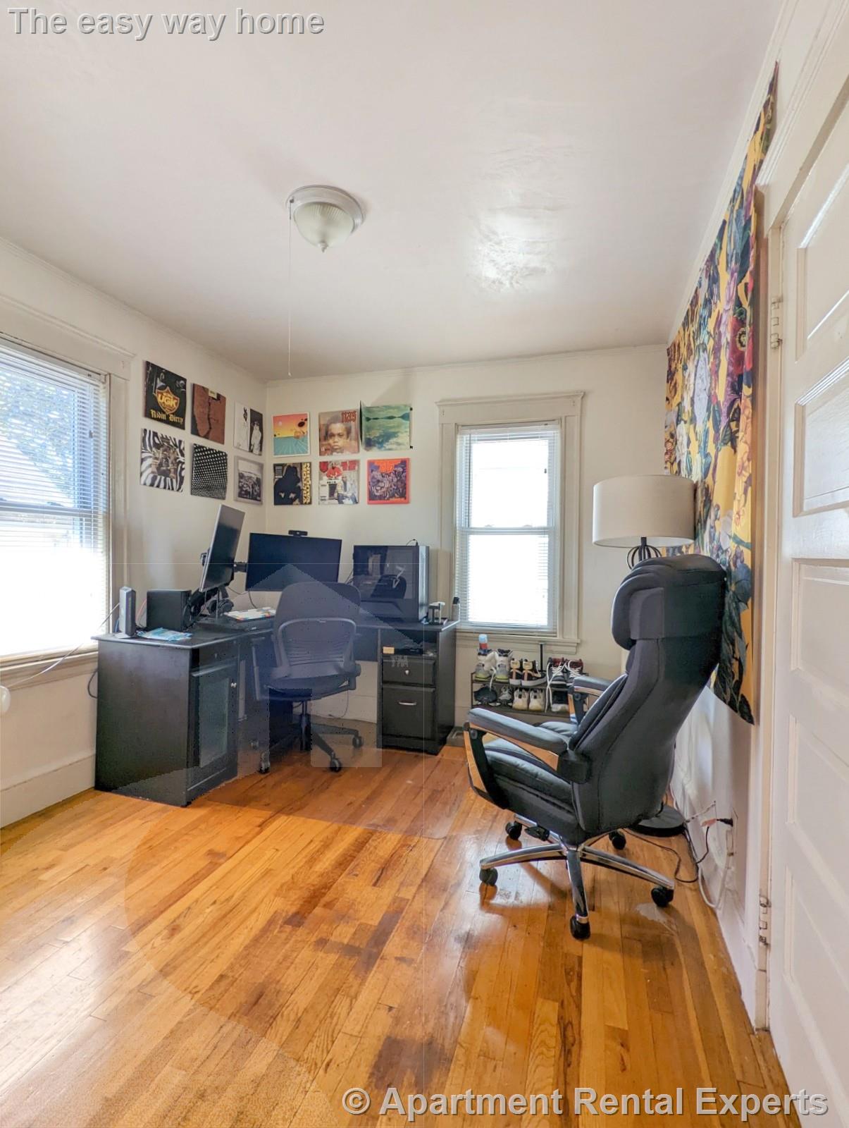 998 Broadway, Davis Square