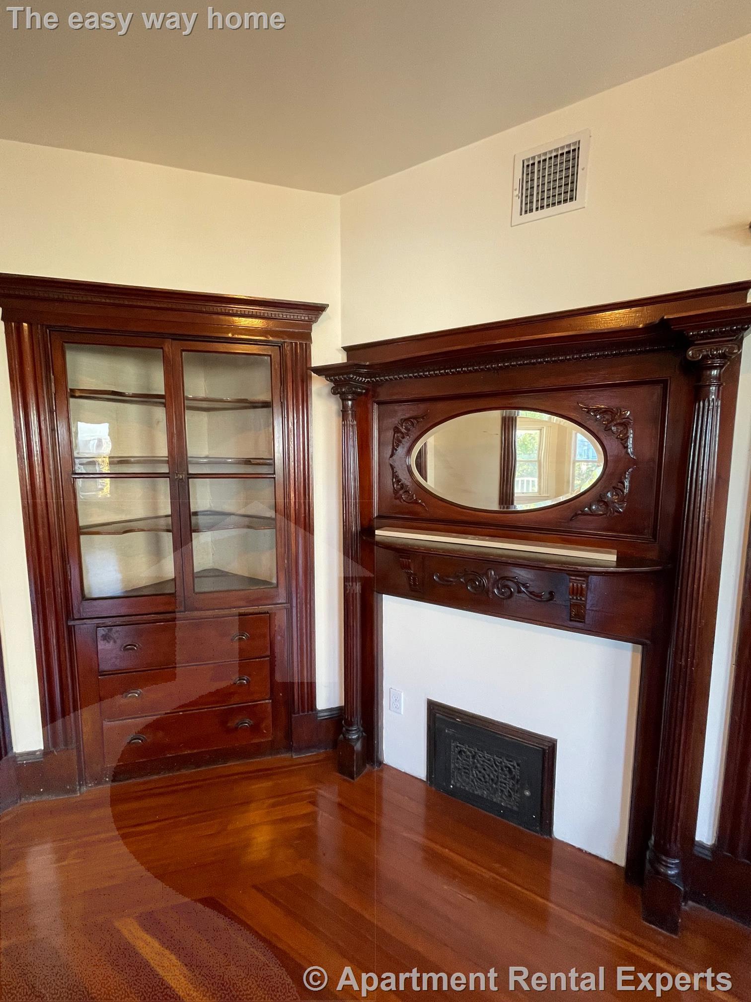 17 Upland Park, Magoun Square