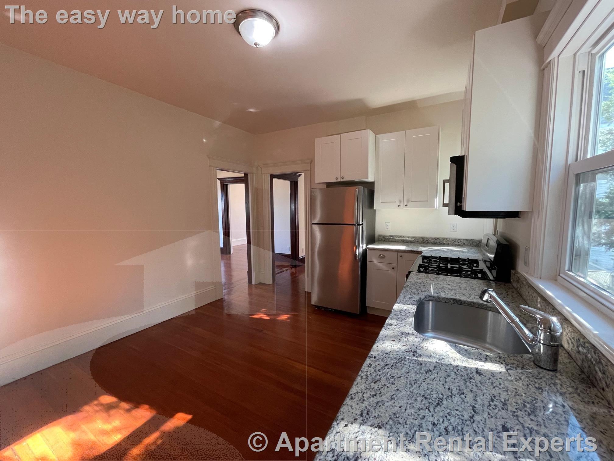 17 Upland Park, Magoun Square