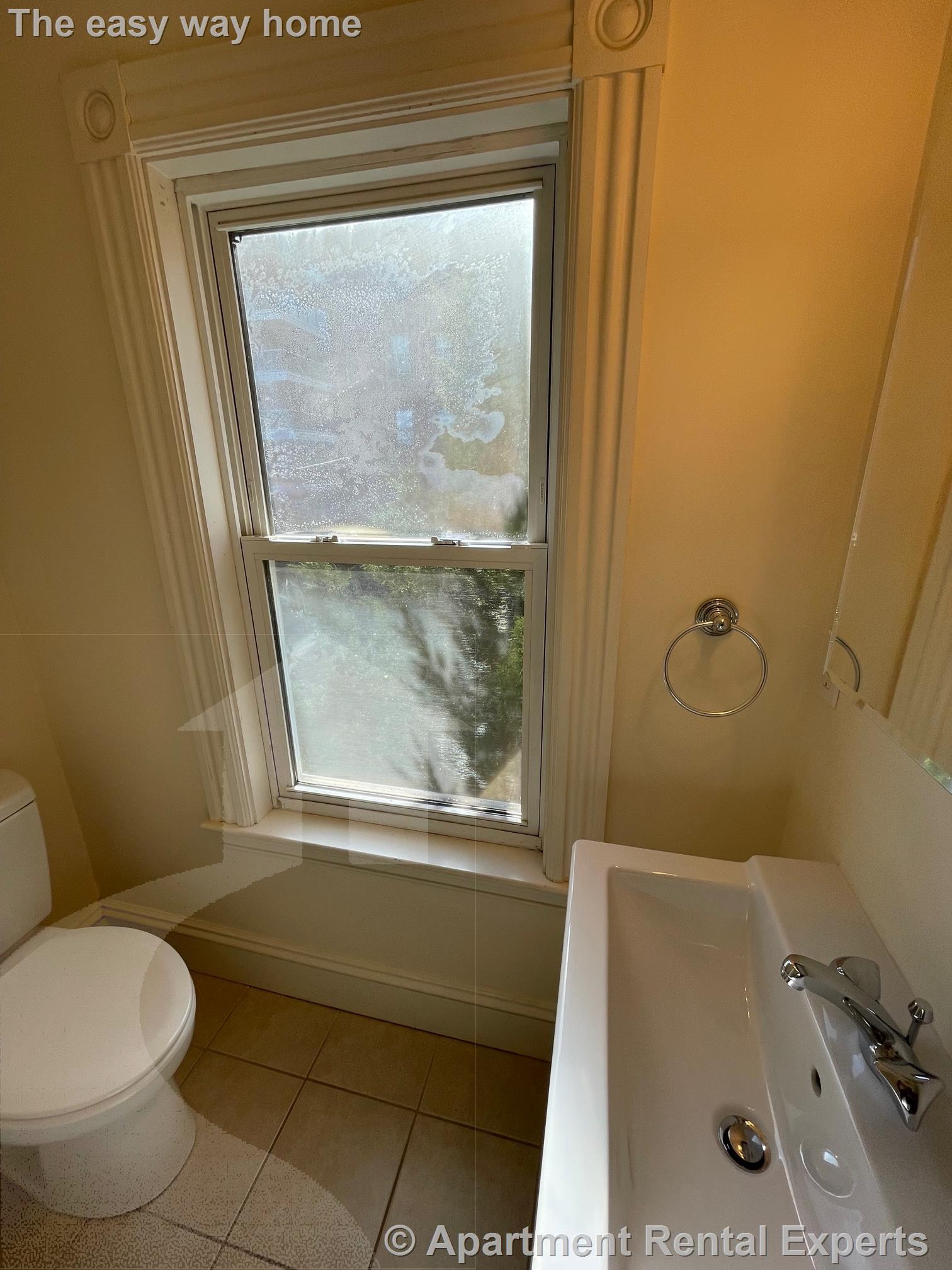 17 Upland Park, Magoun Square