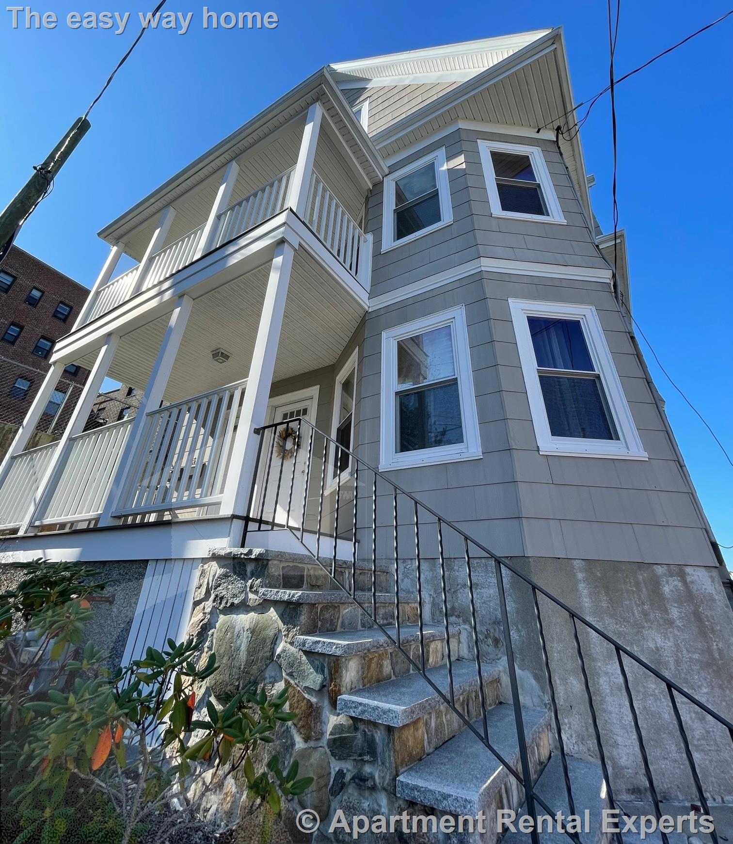 17 Upland Park, Magoun Square