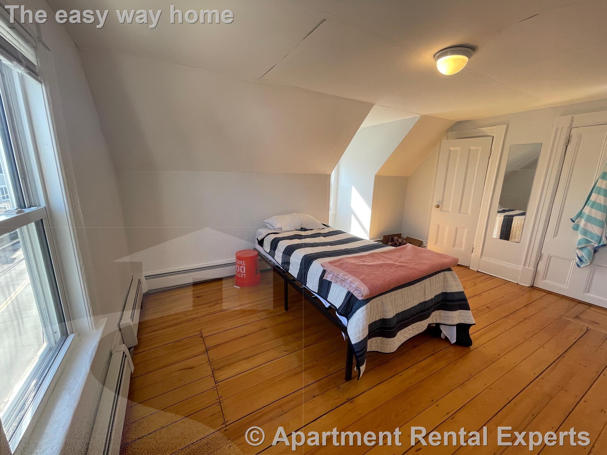 198 Cedar St, Davis Square