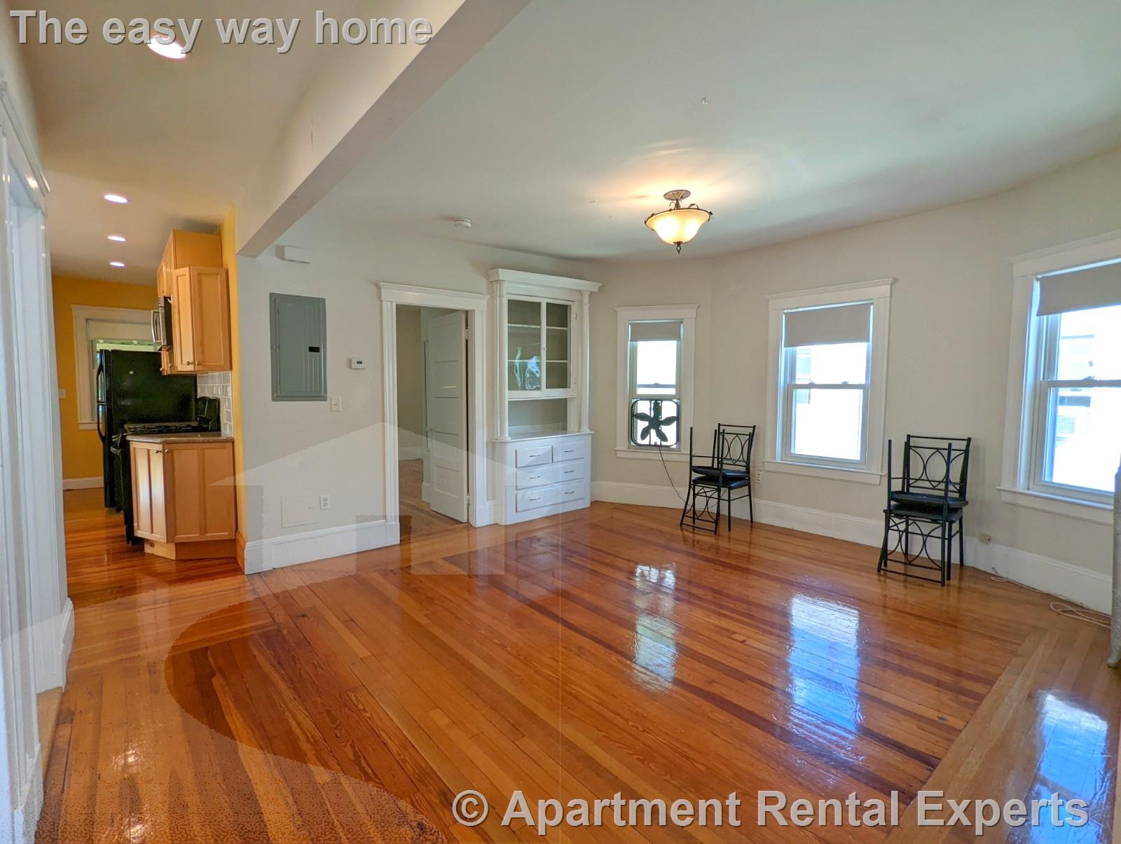 292 Boston Ave, Tufts