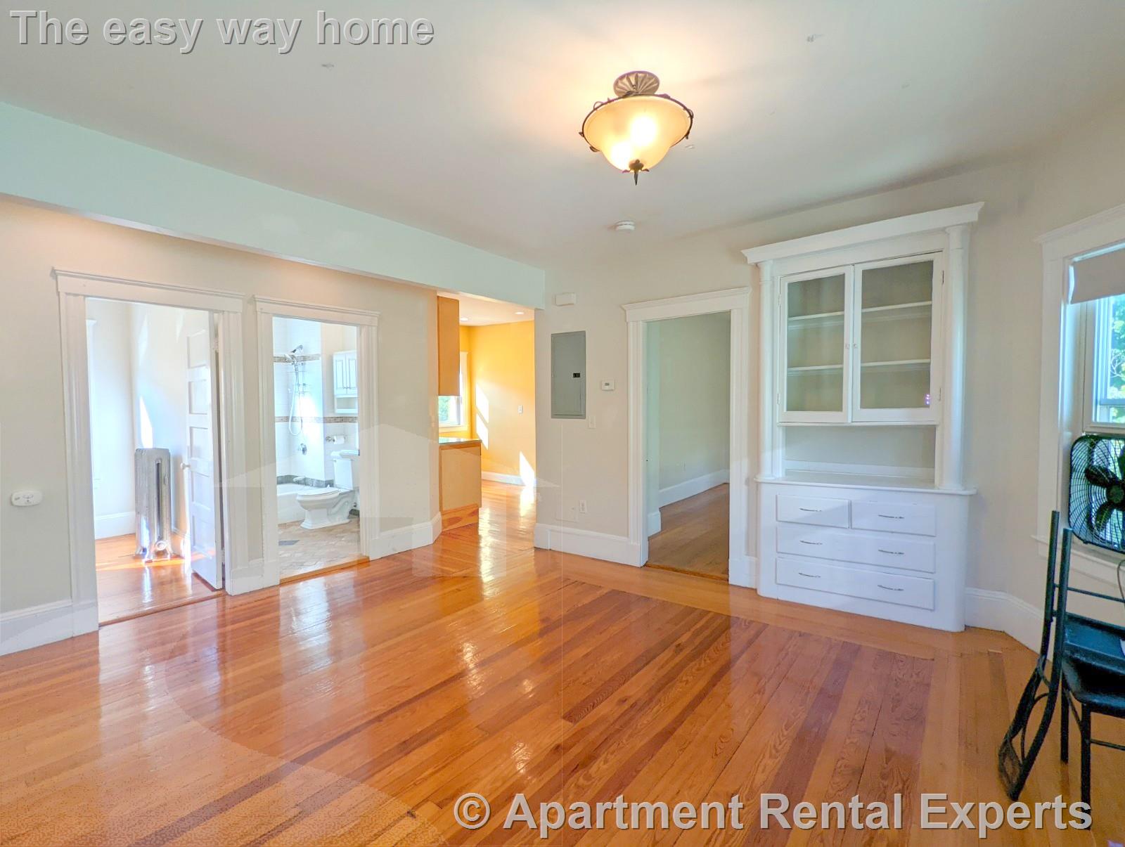 292 Boston Ave, Tufts