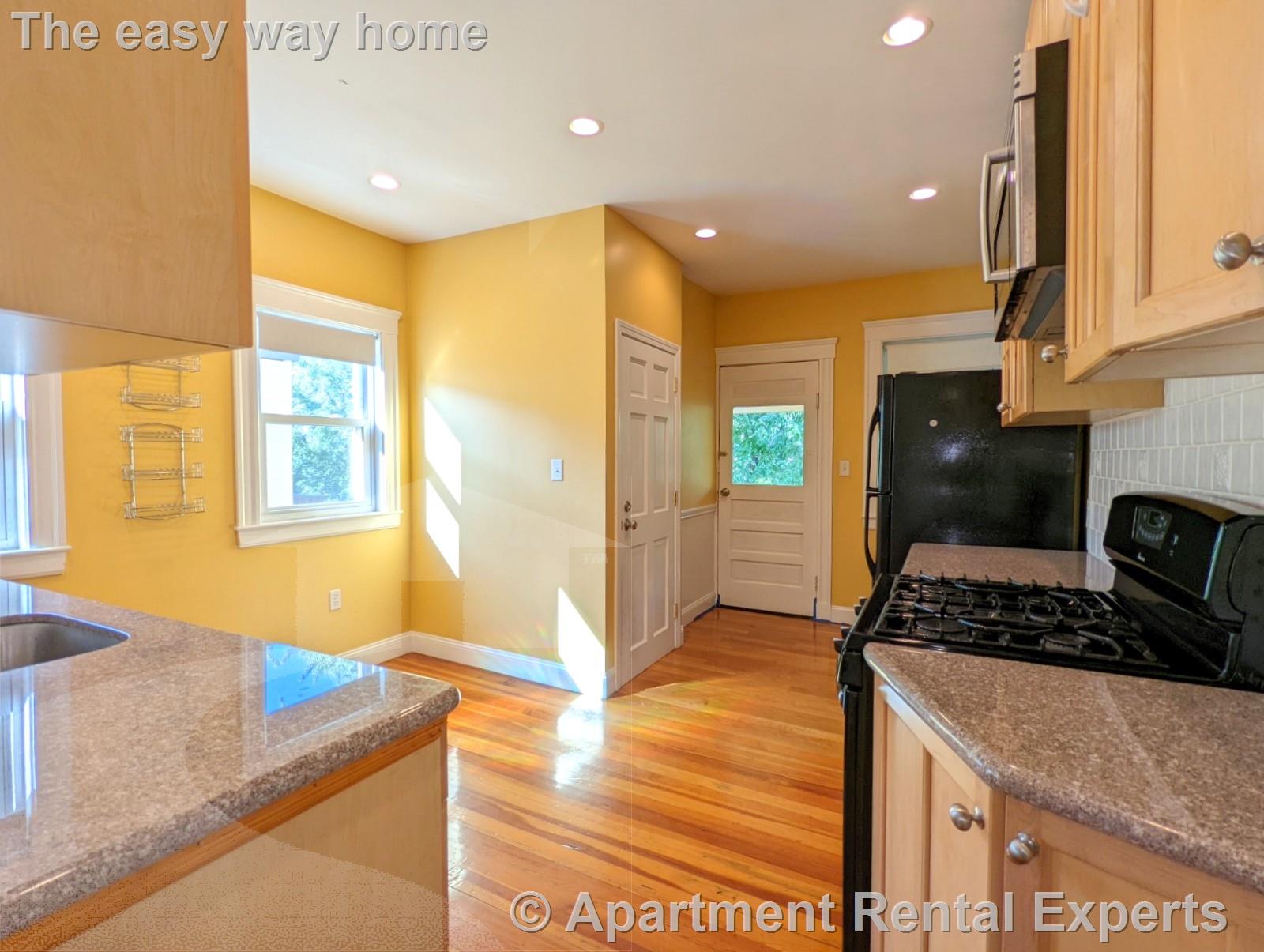 292 Boston Ave, Tufts