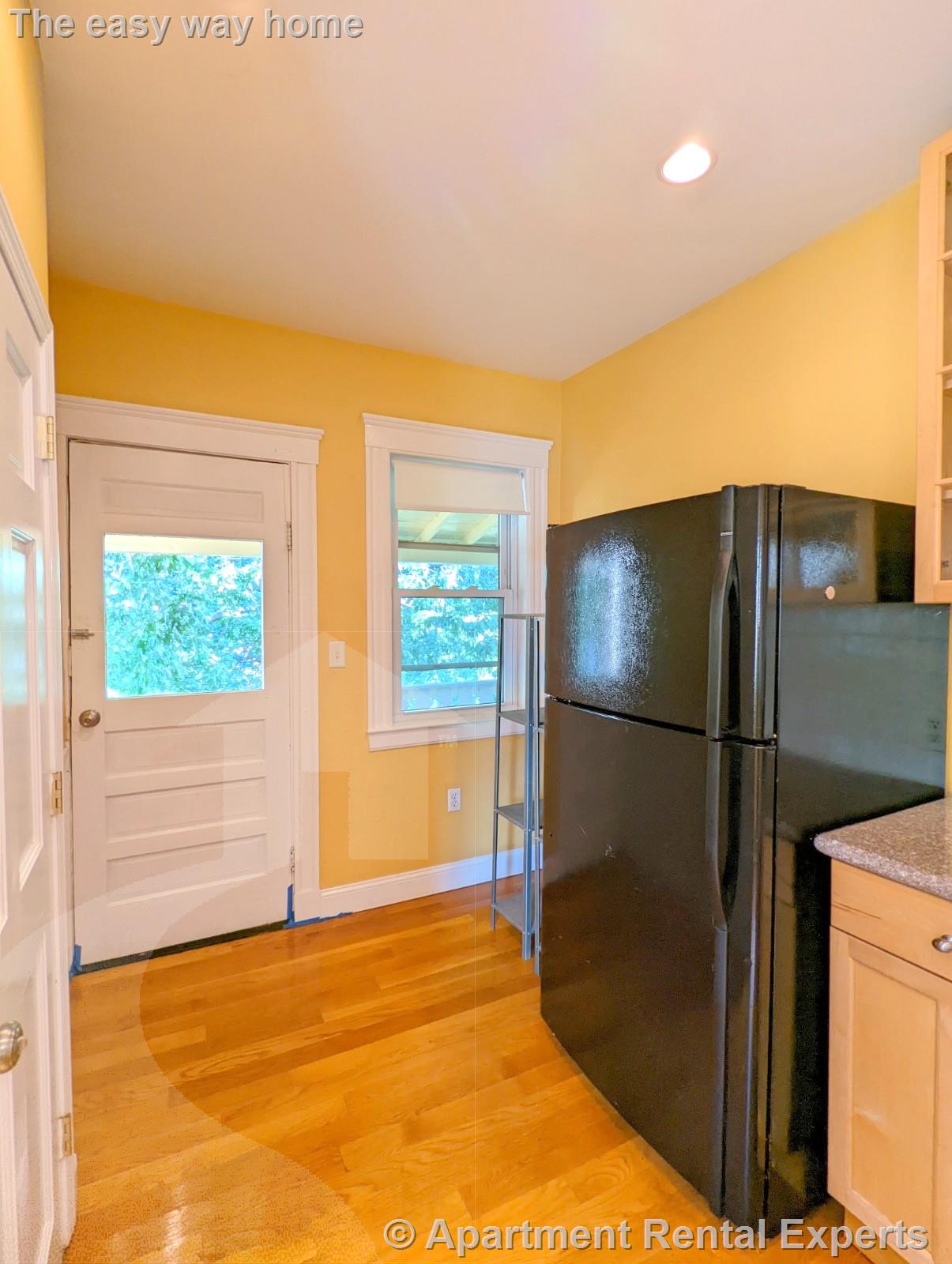 292 Boston Ave, Tufts