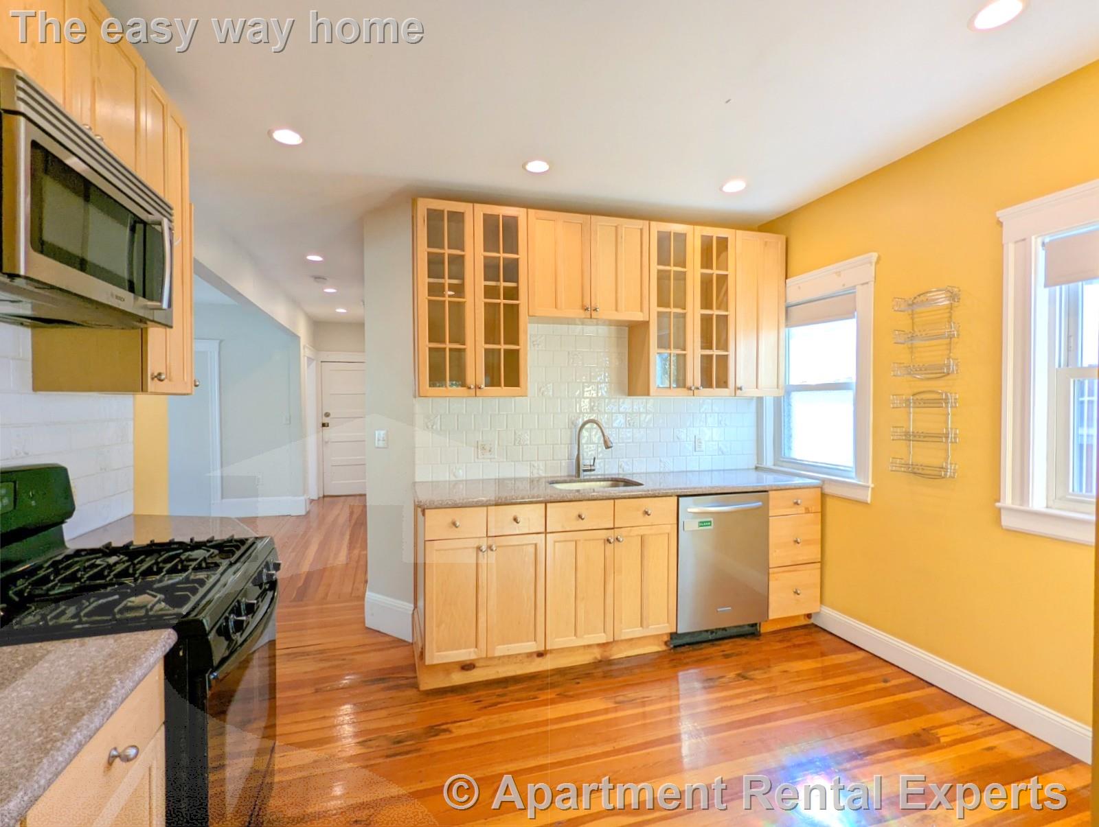 292 Boston Ave, Tufts