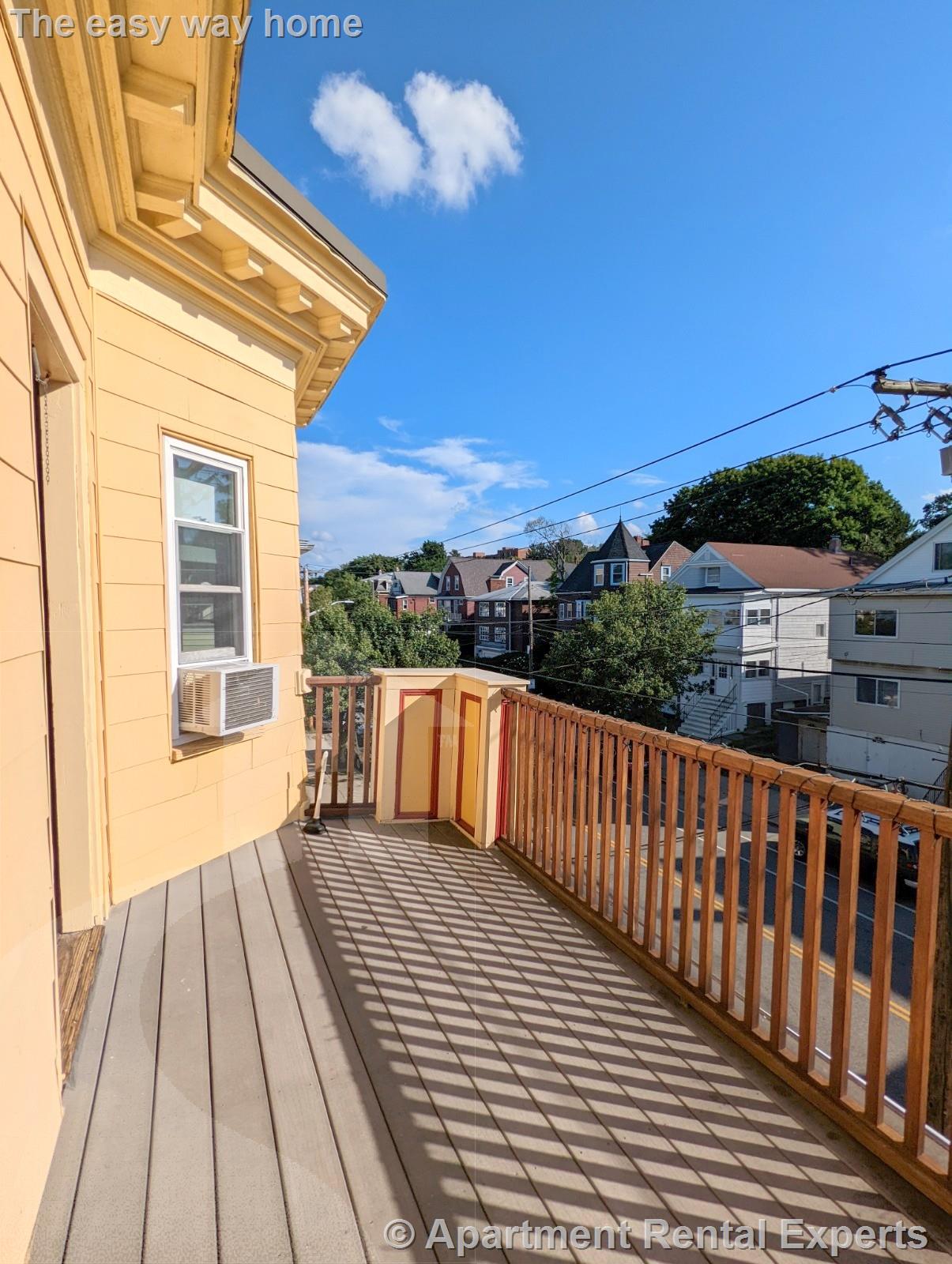 292 Boston Ave, Tufts