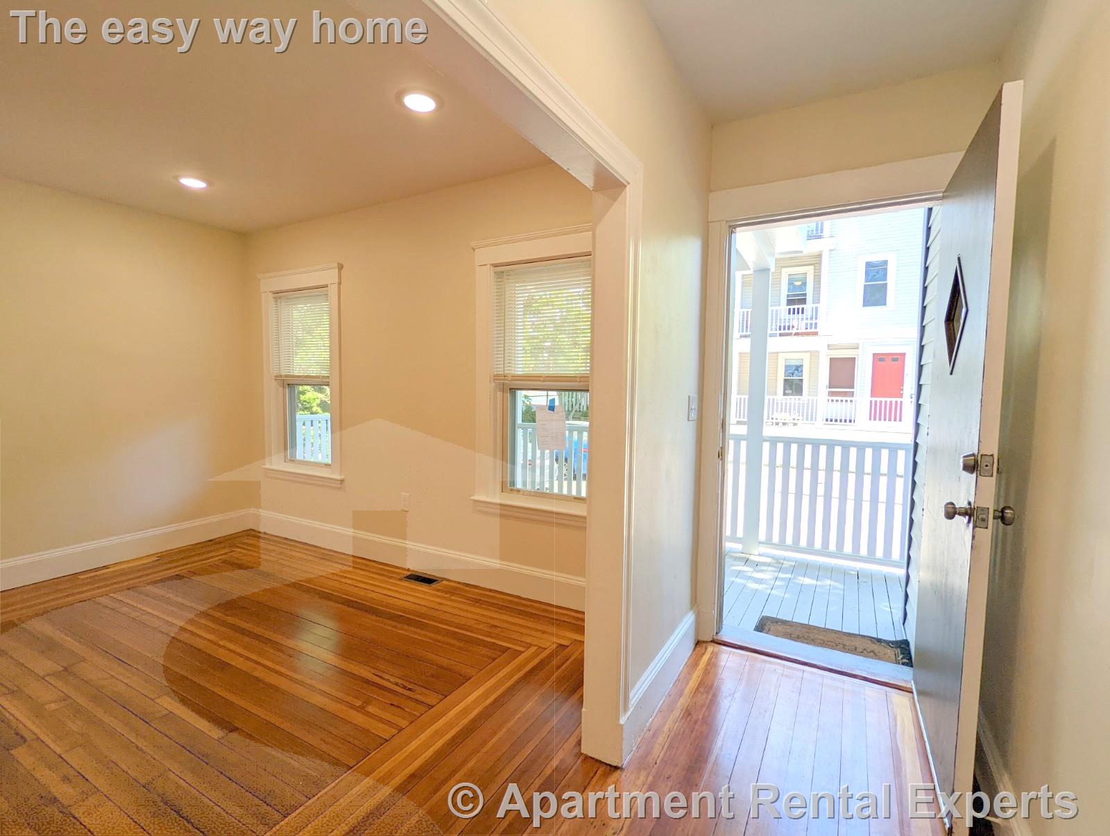 8-10 Lowell Cir, Spring Hill