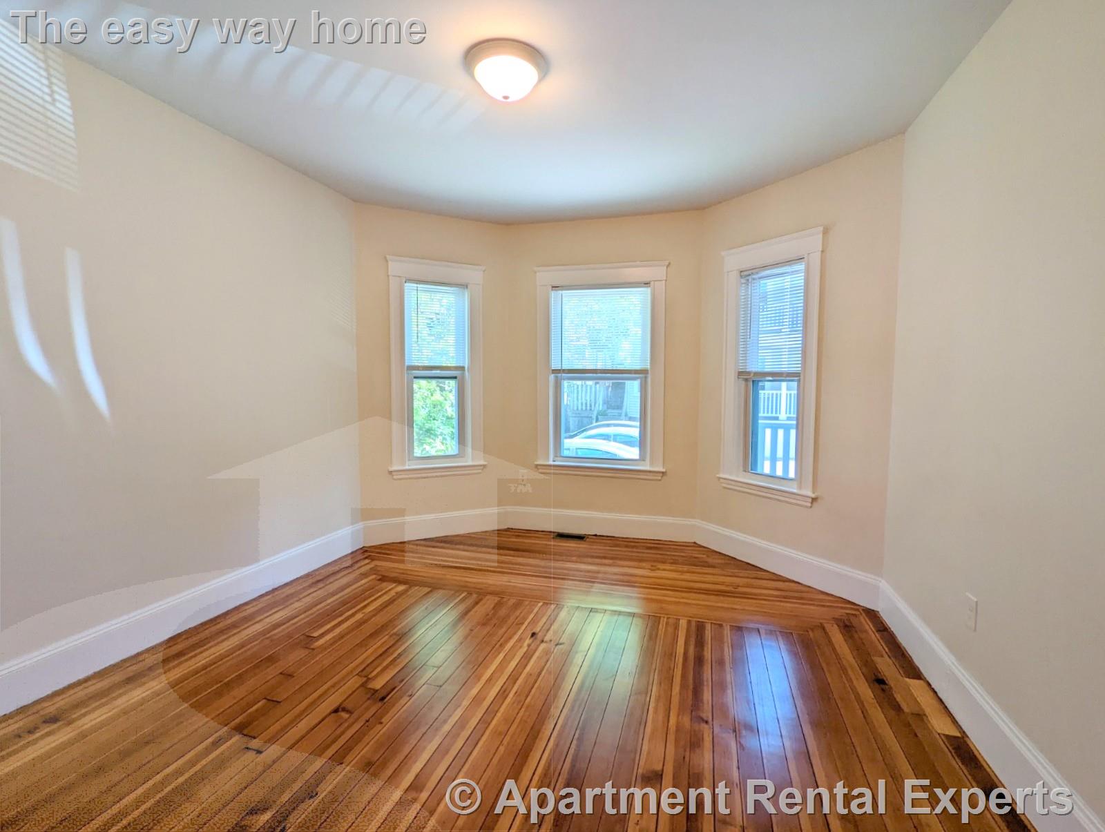 8-10 Lowell Cir, Spring Hill