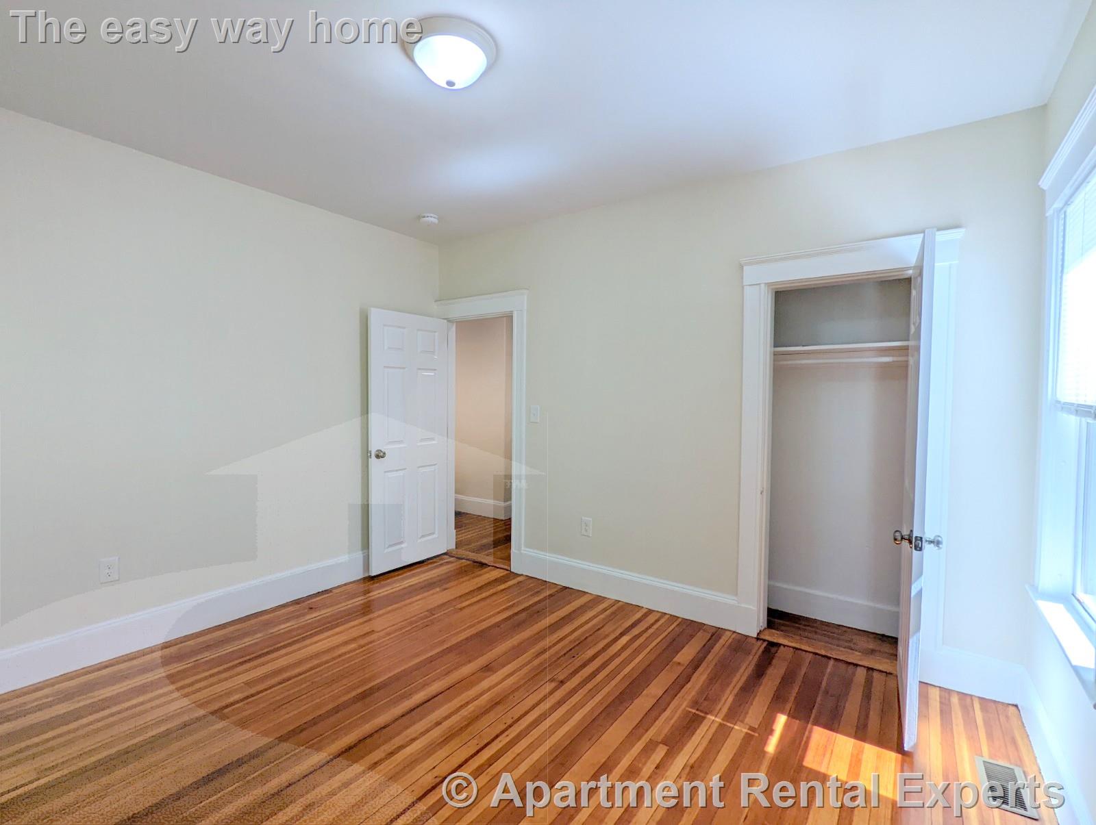 8-10 Lowell Cir, Spring Hill